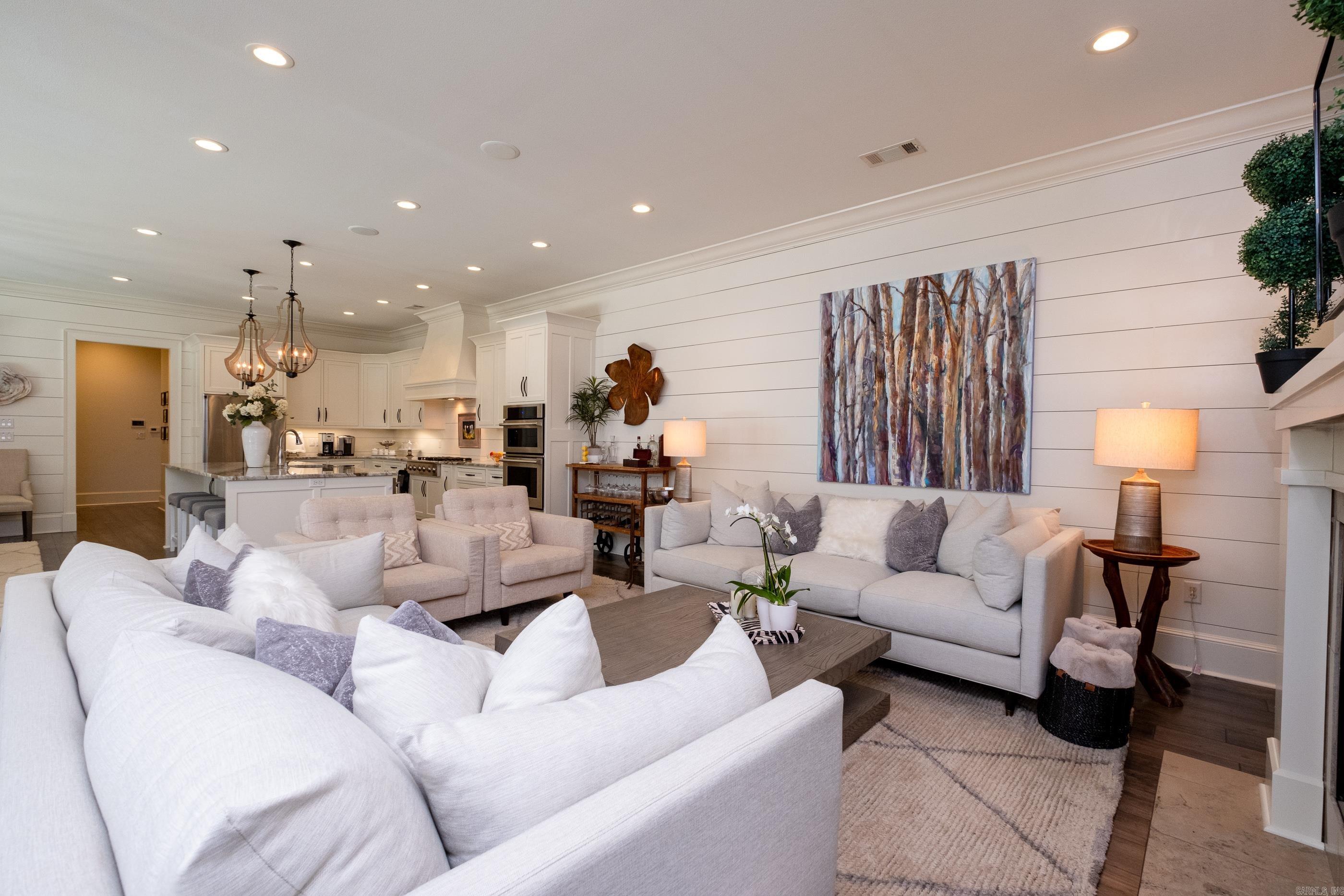 CHENAL VALLEY HALLEN COURT - Residential