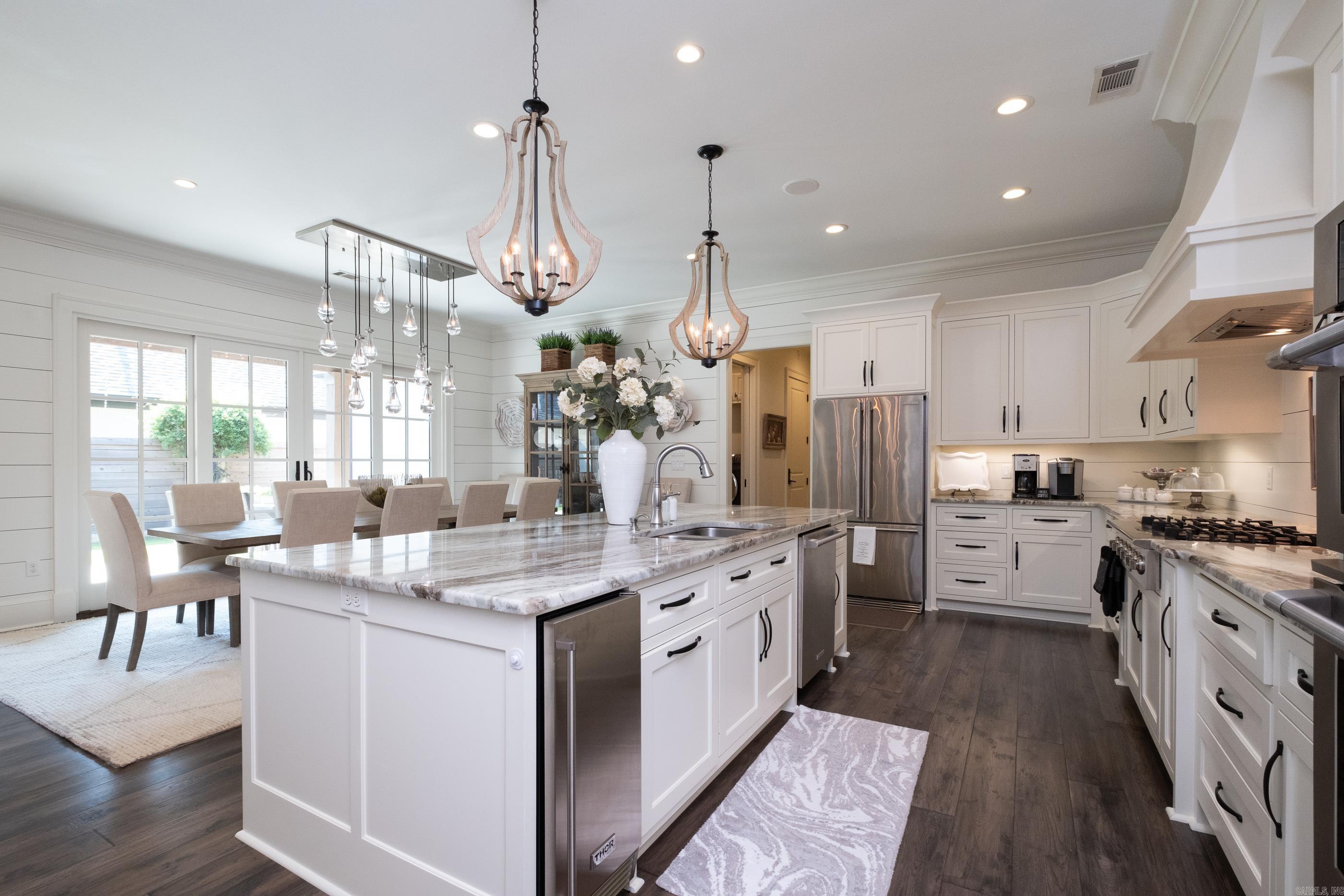 CHENAL VALLEY HALLEN COURT - Residential