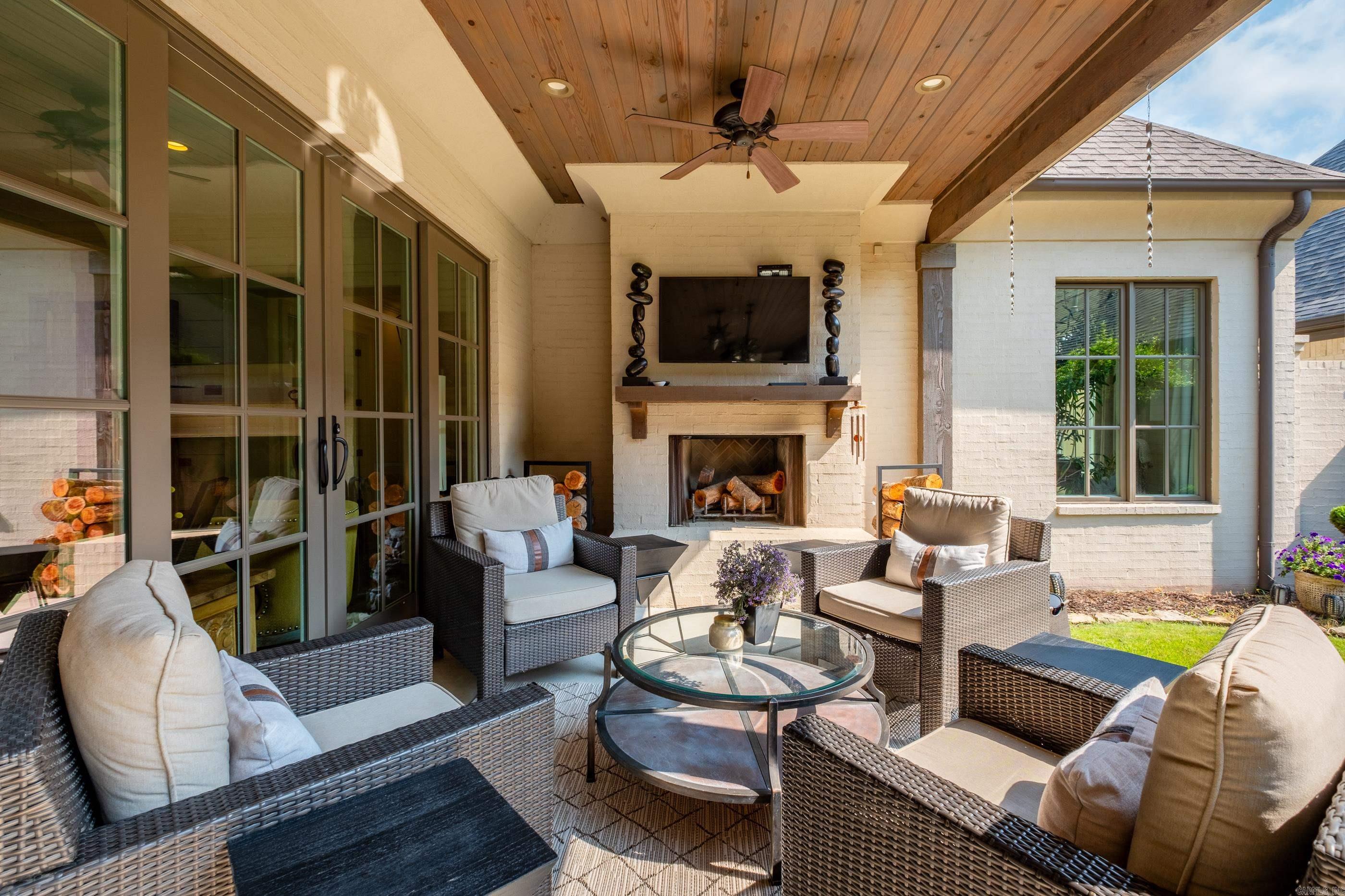 CHENAL VALLEY HALLEN COURT - Residential