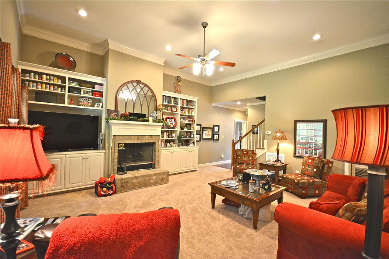 THE VILLAGES OF WELLINGTON - Residential