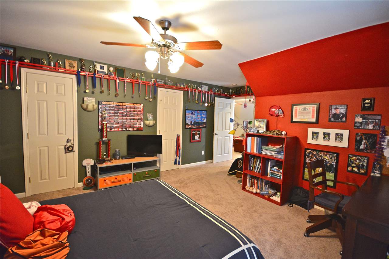 THE VILLAGES OF WELLINGTON - Residential