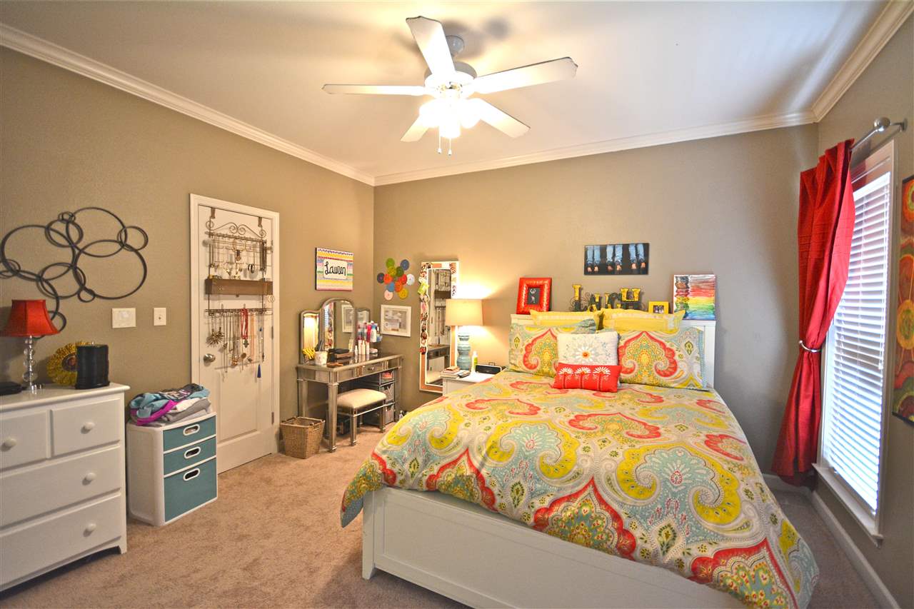 THE VILLAGES OF WELLINGTON - Residential