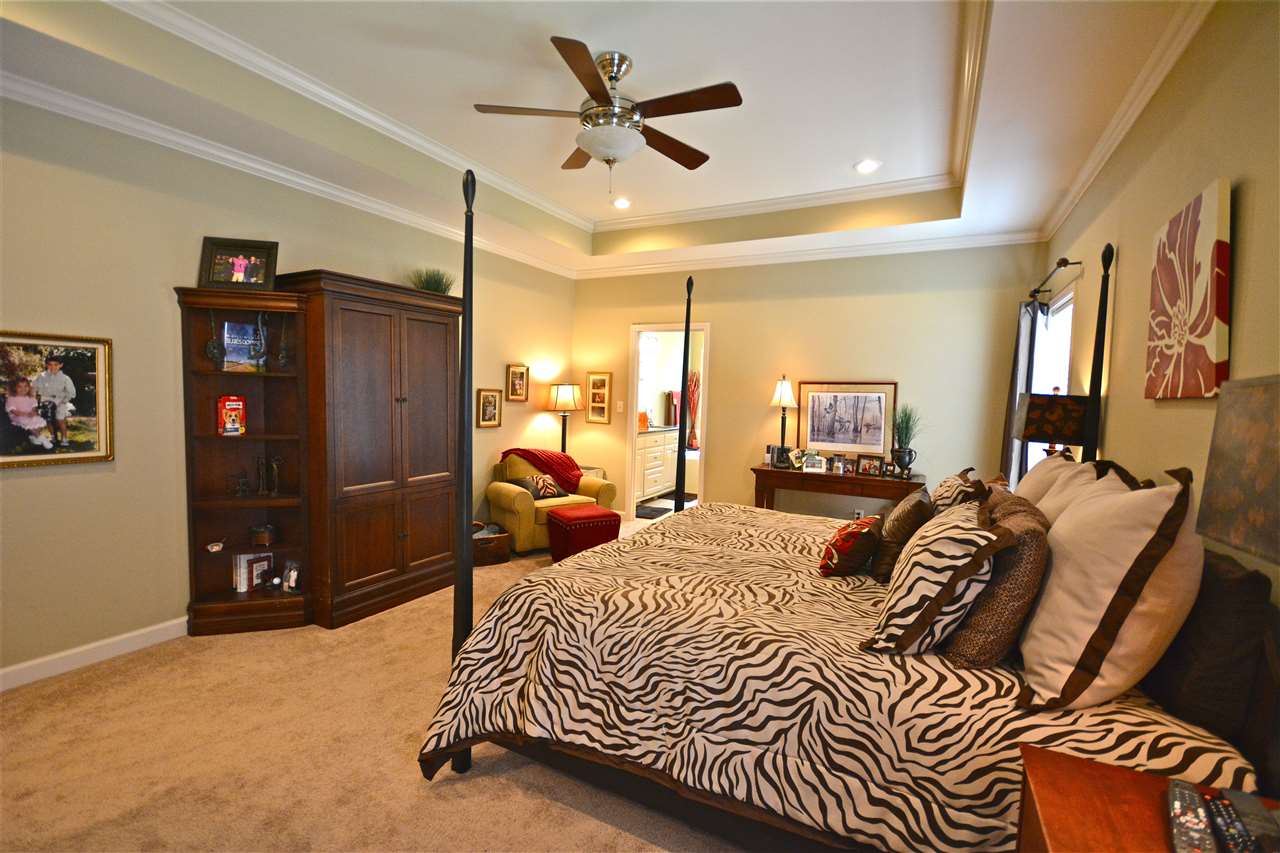 THE VILLAGES OF WELLINGTON - Residential