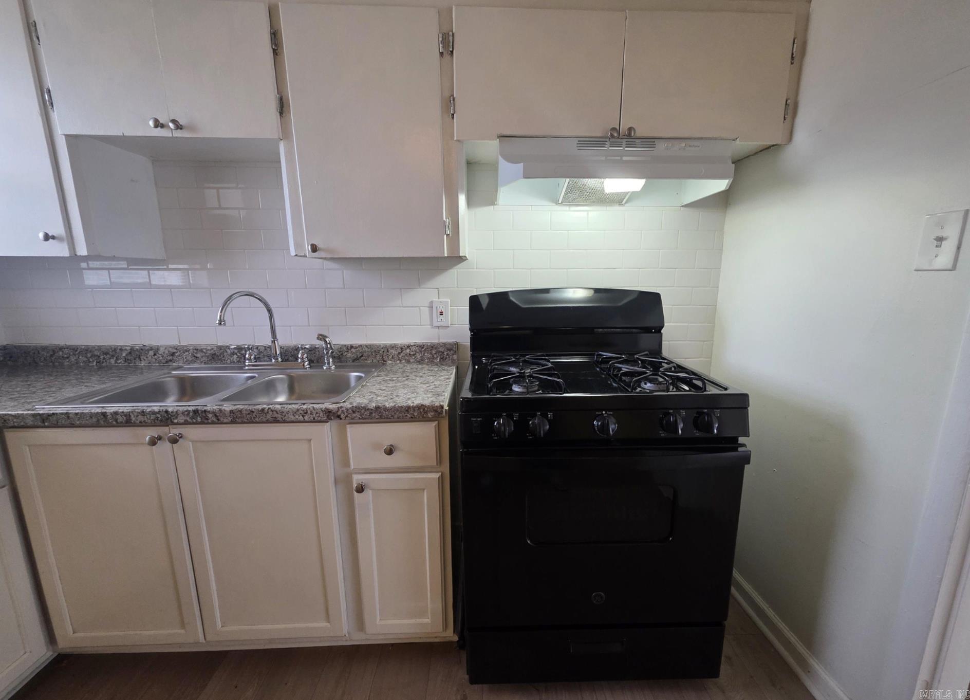 MEADOW PARK - Residential