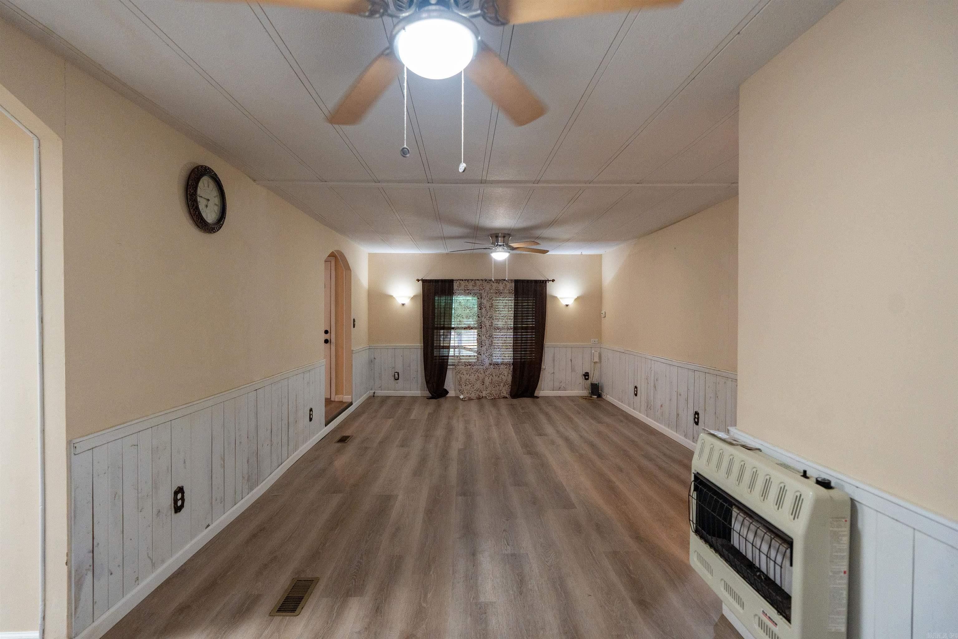 WOODY TRAIL - Residential