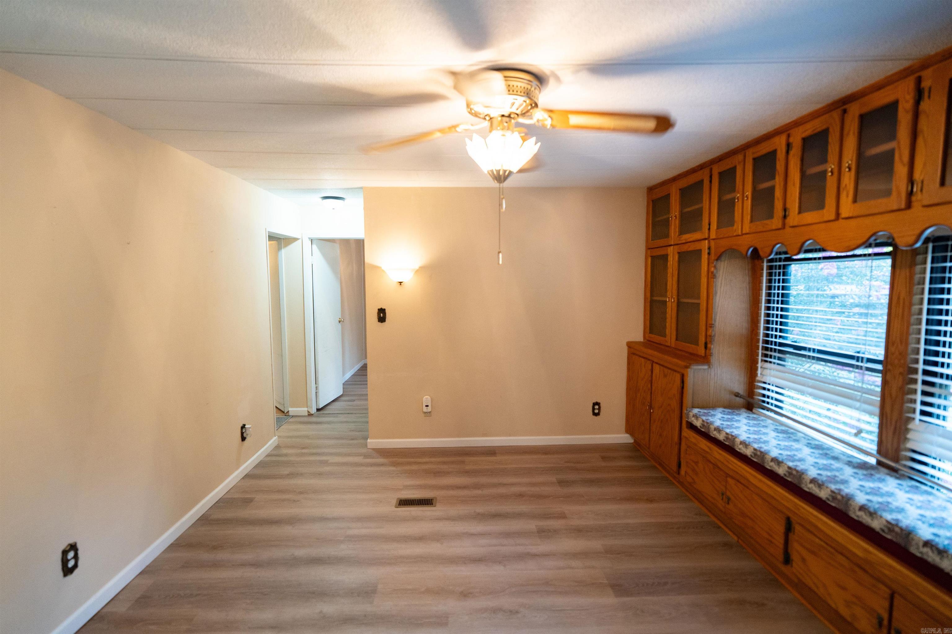 WOODY TRAIL - Residential