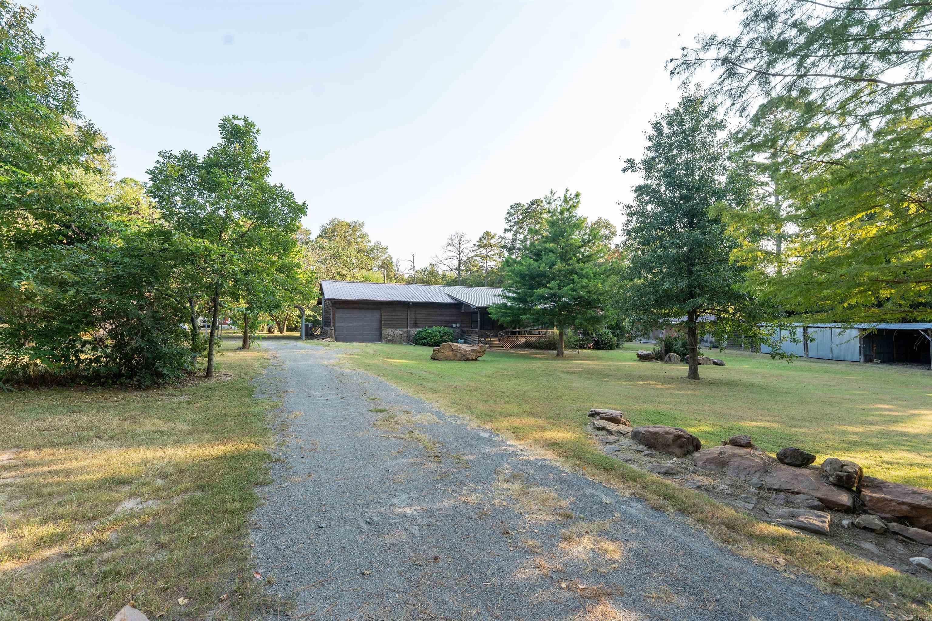 WOODY TRAIL - Residential