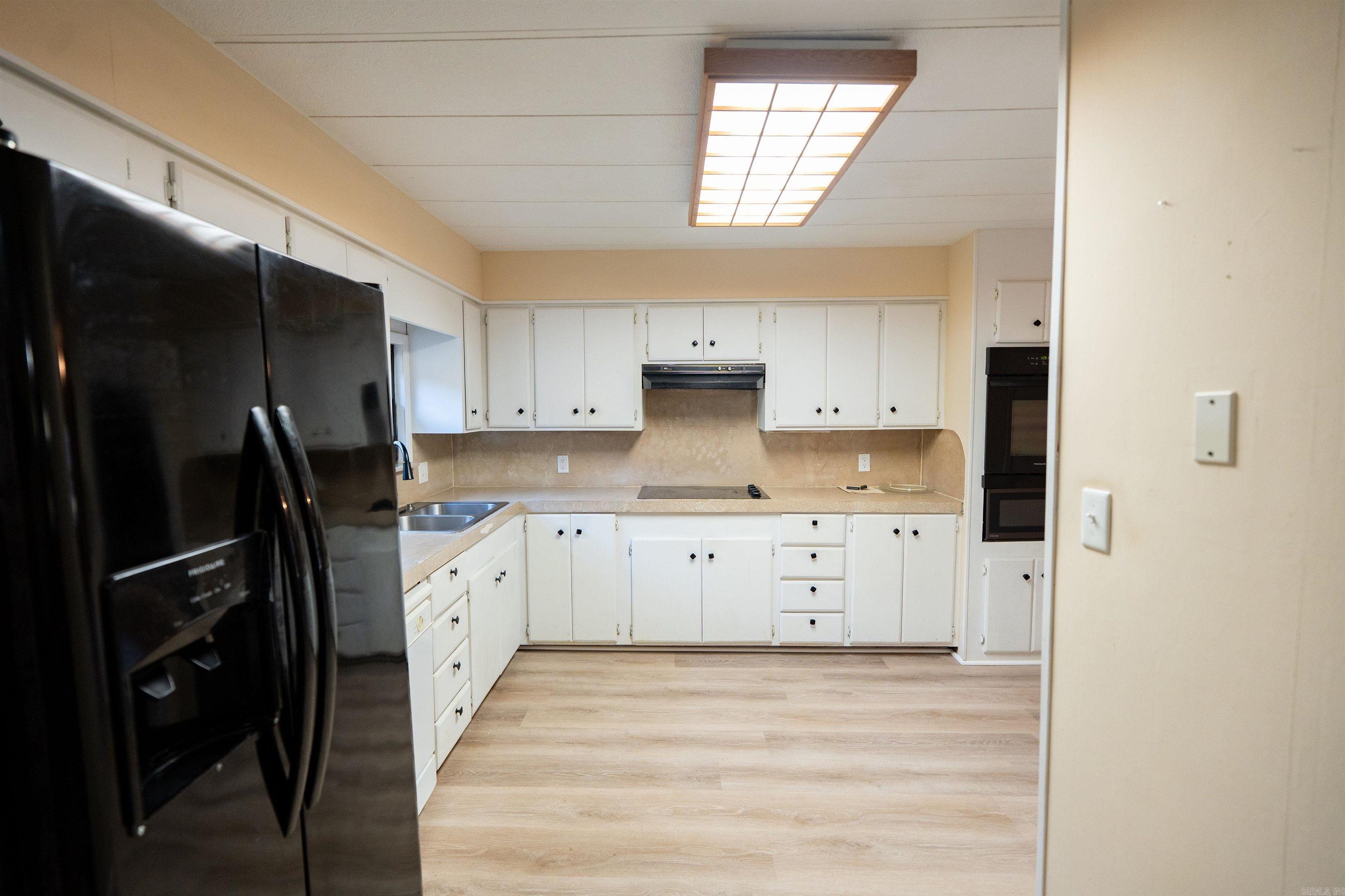 WOODY TRAIL - Residential