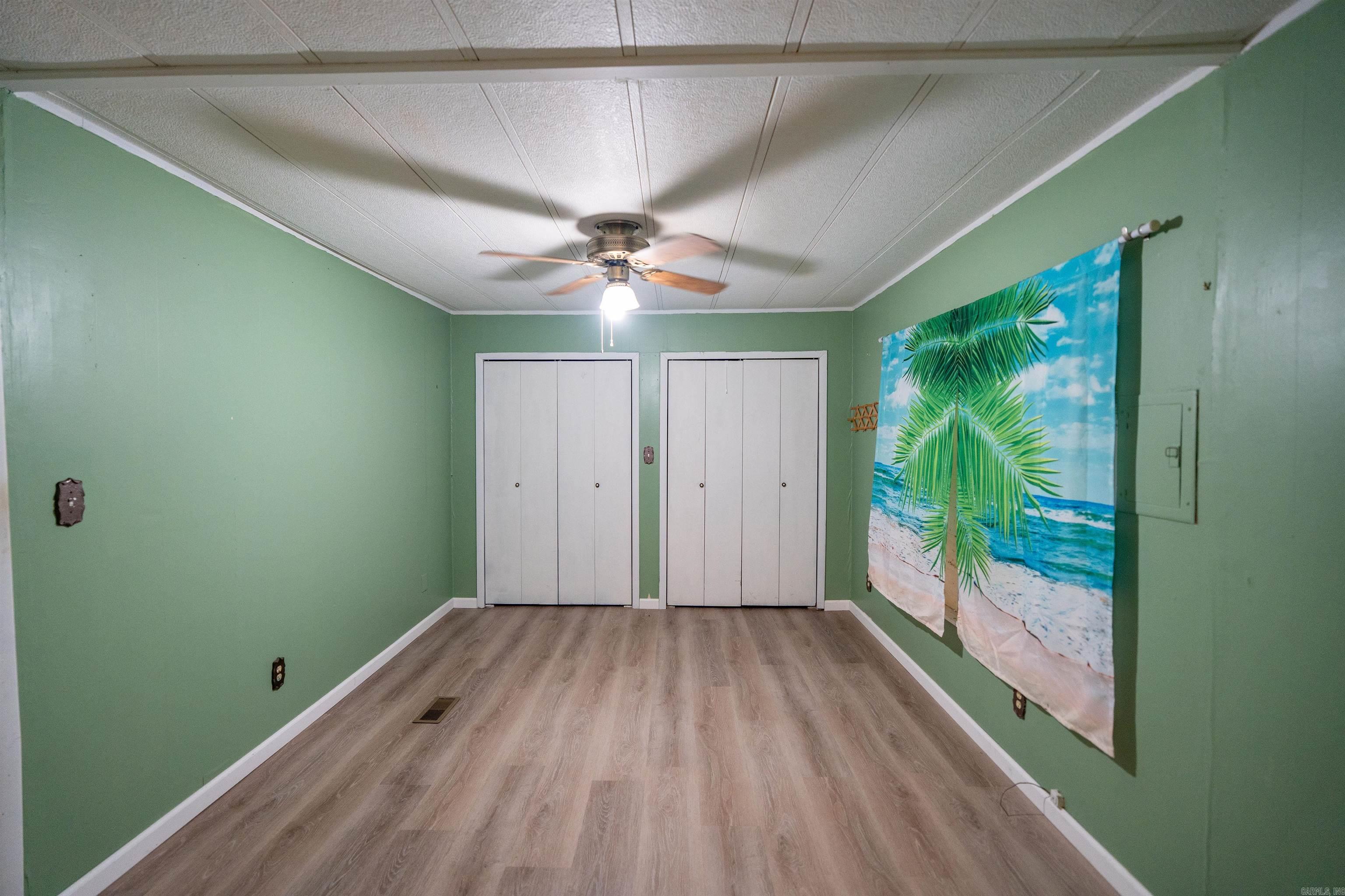 WOODY TRAIL - Residential