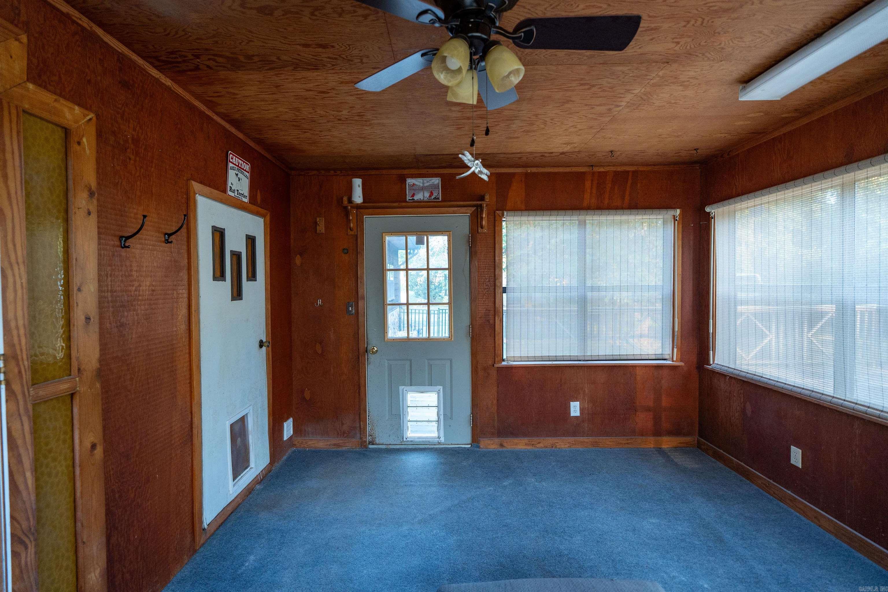 WOODY TRAIL - Residential