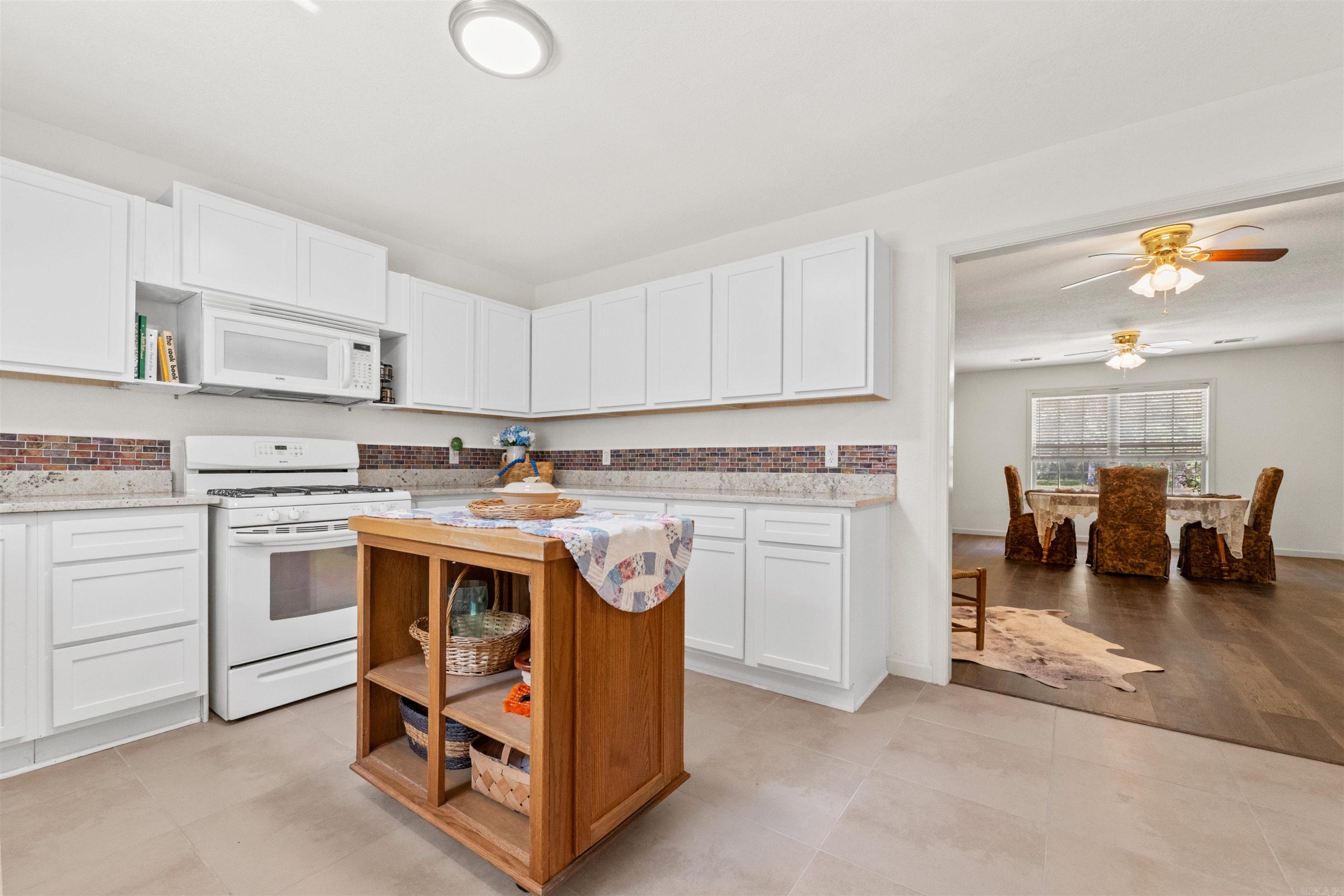 SILVER OAKS - Residential