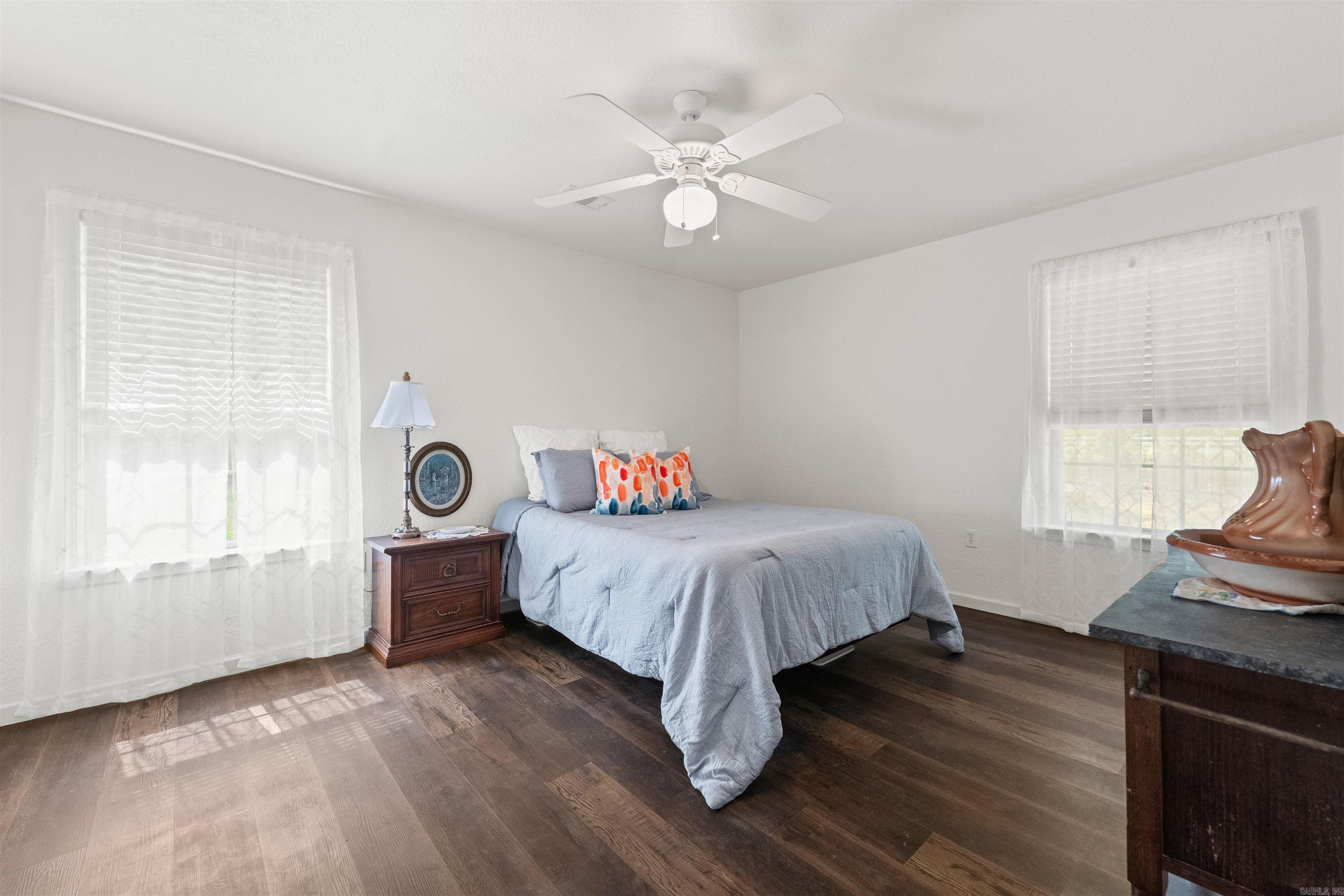 SILVER OAKS - Residential