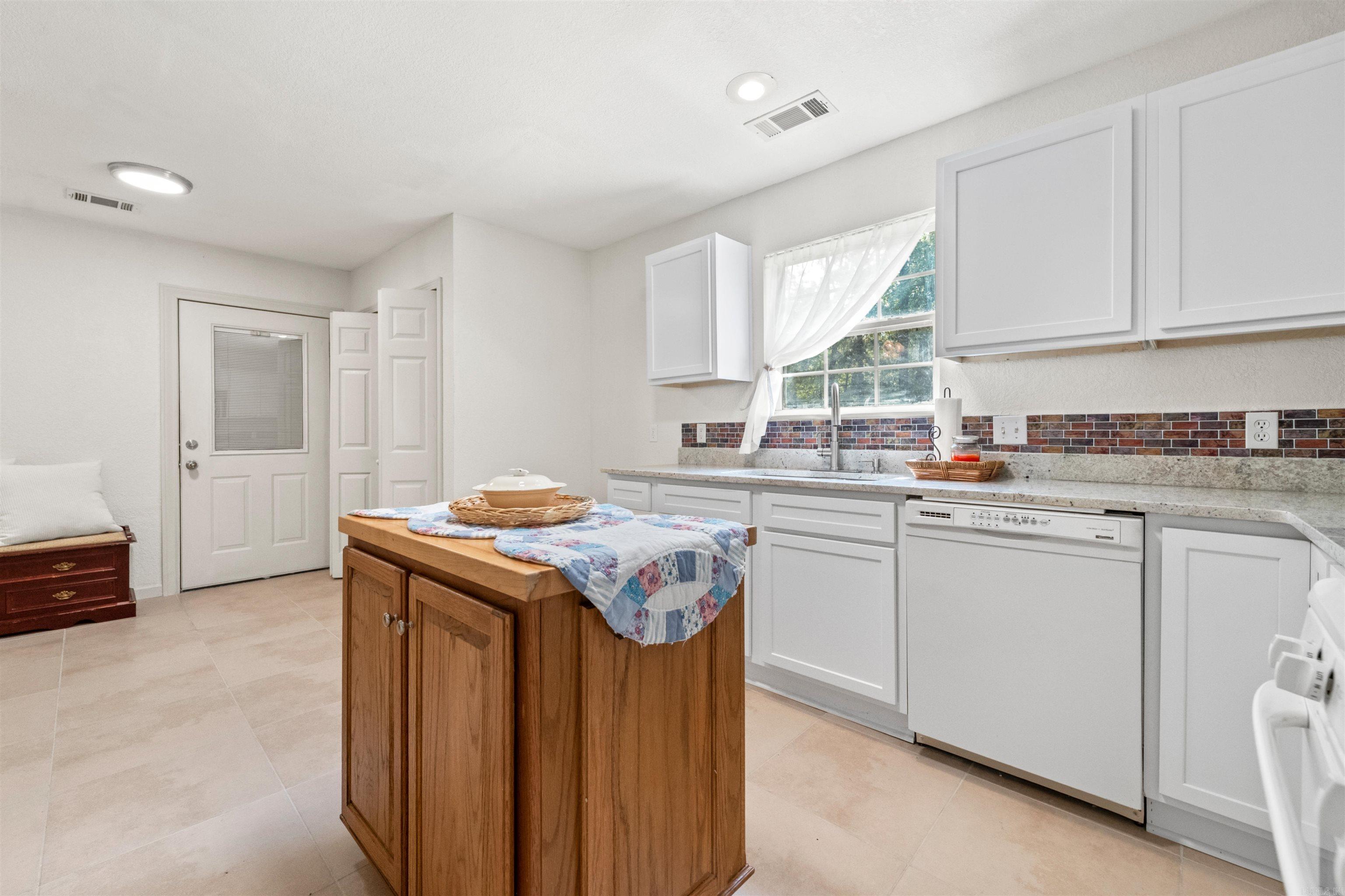 SILVER OAKS - Residential