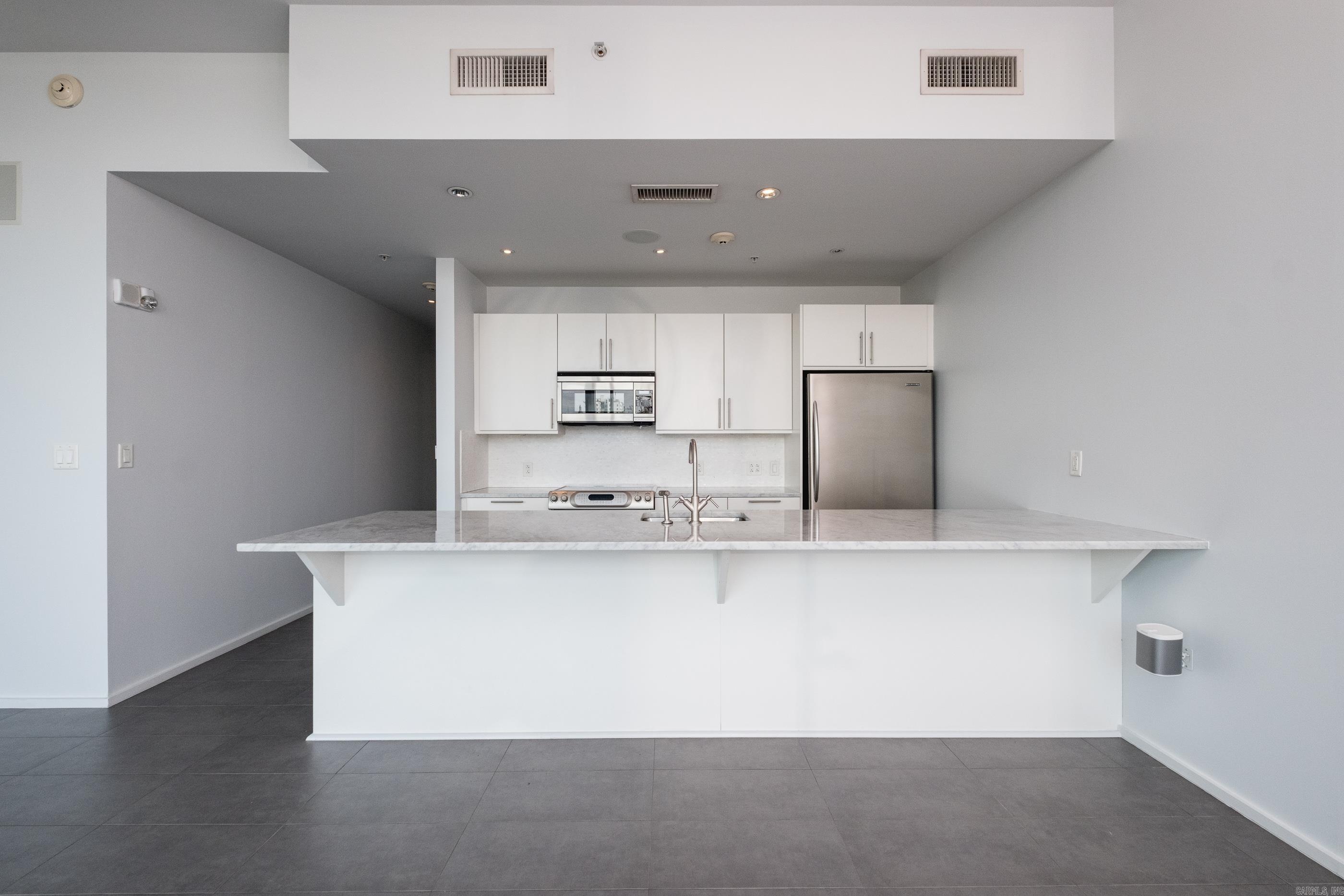 300 THIRD HPR - Residential