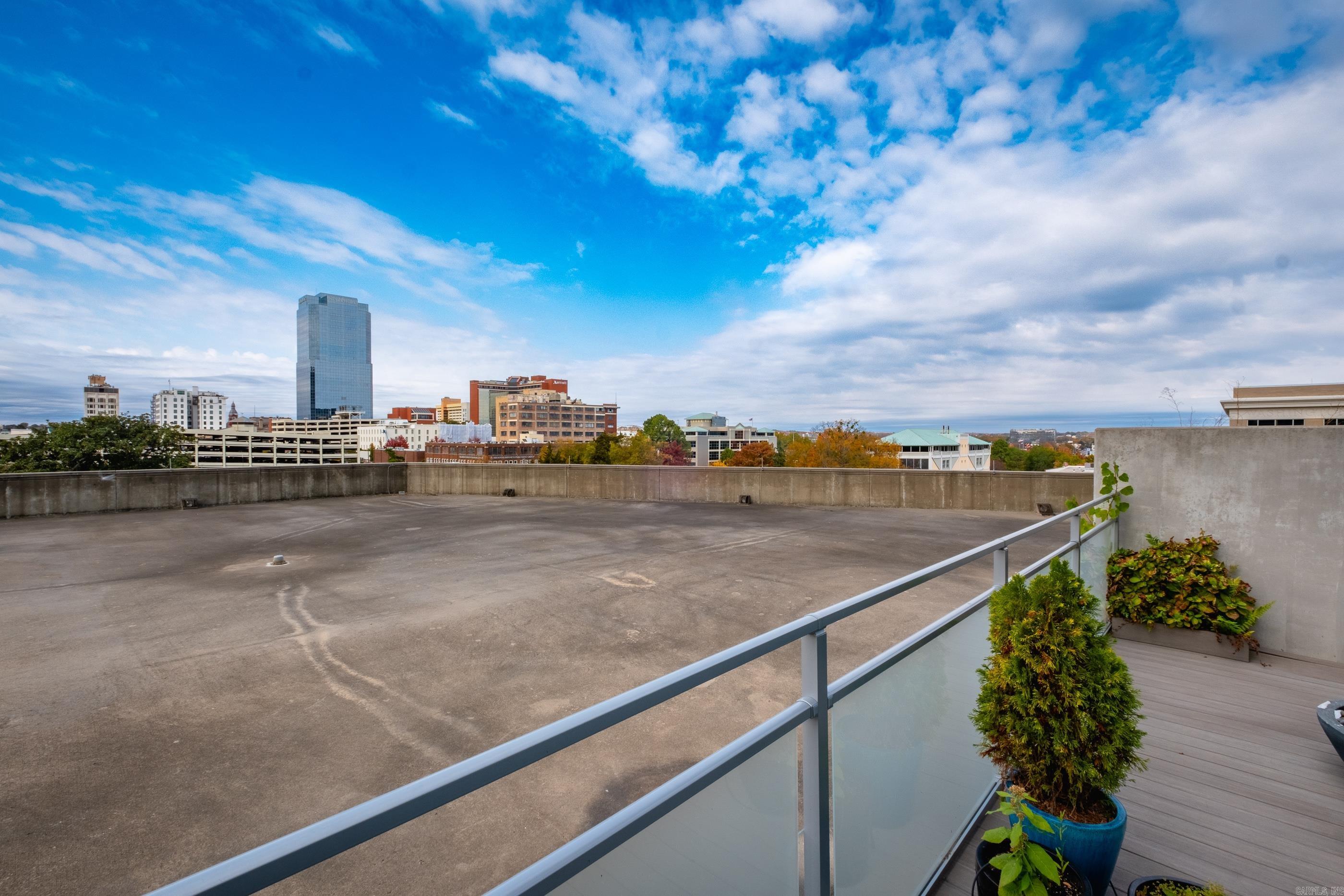 300 THIRD HPR - Residential