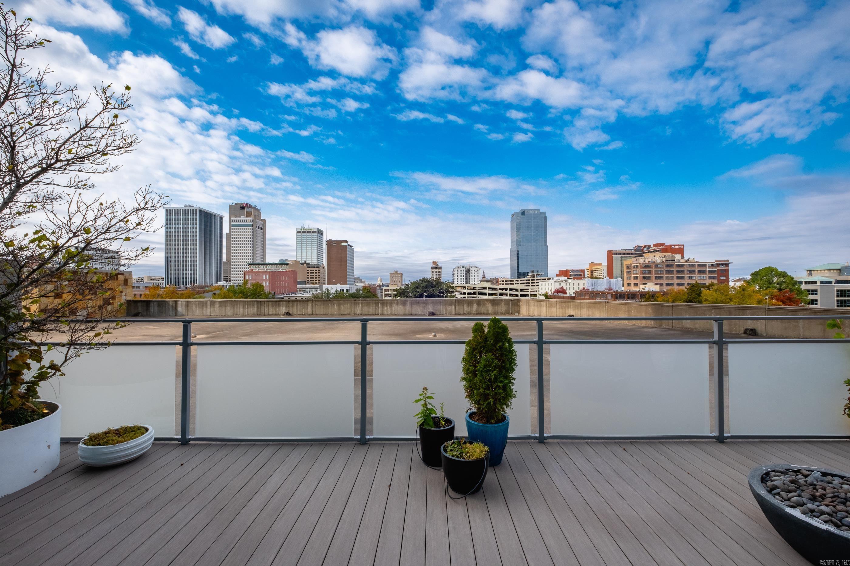 300 THIRD HPR - Residential