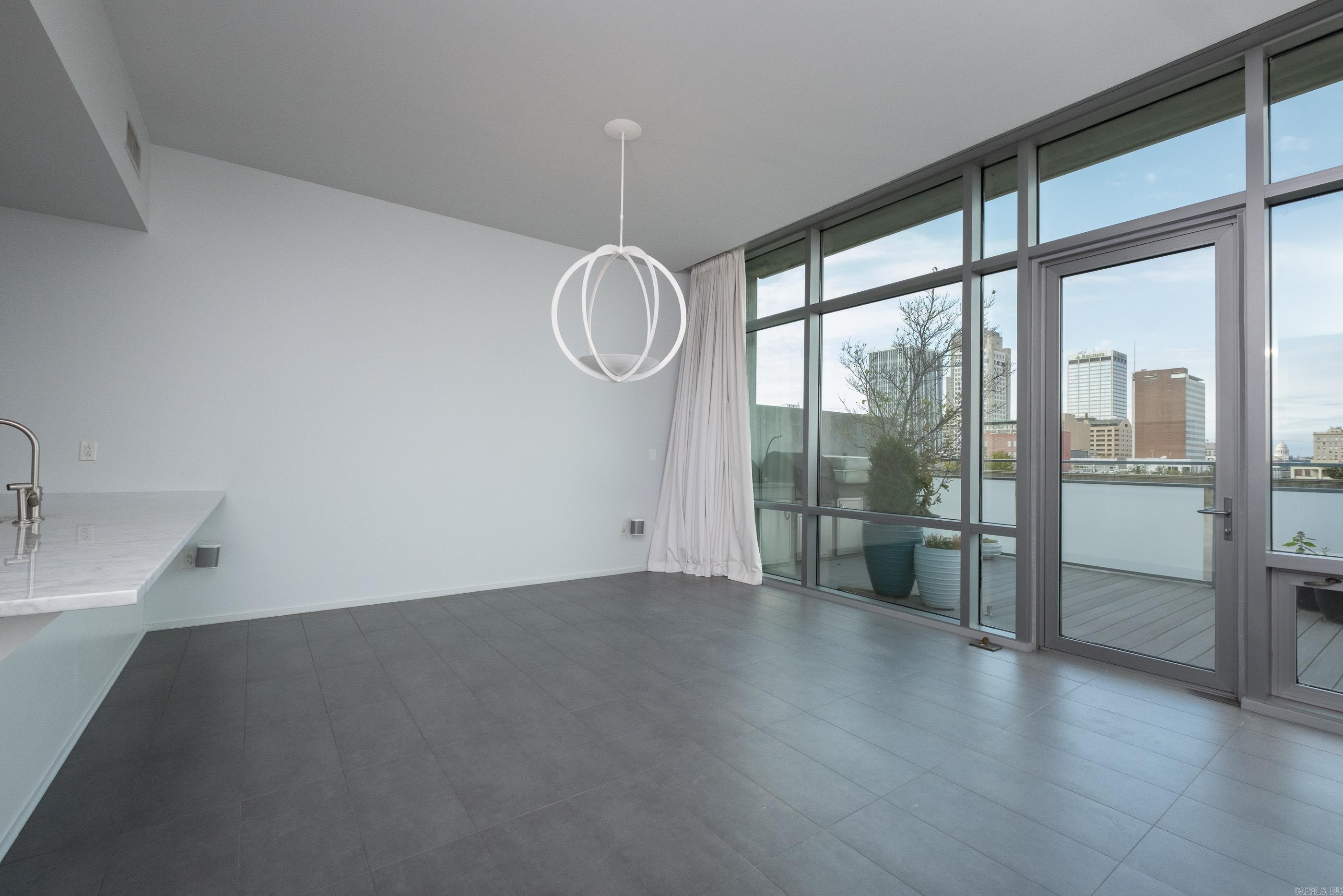 300 THIRD HPR - Residential