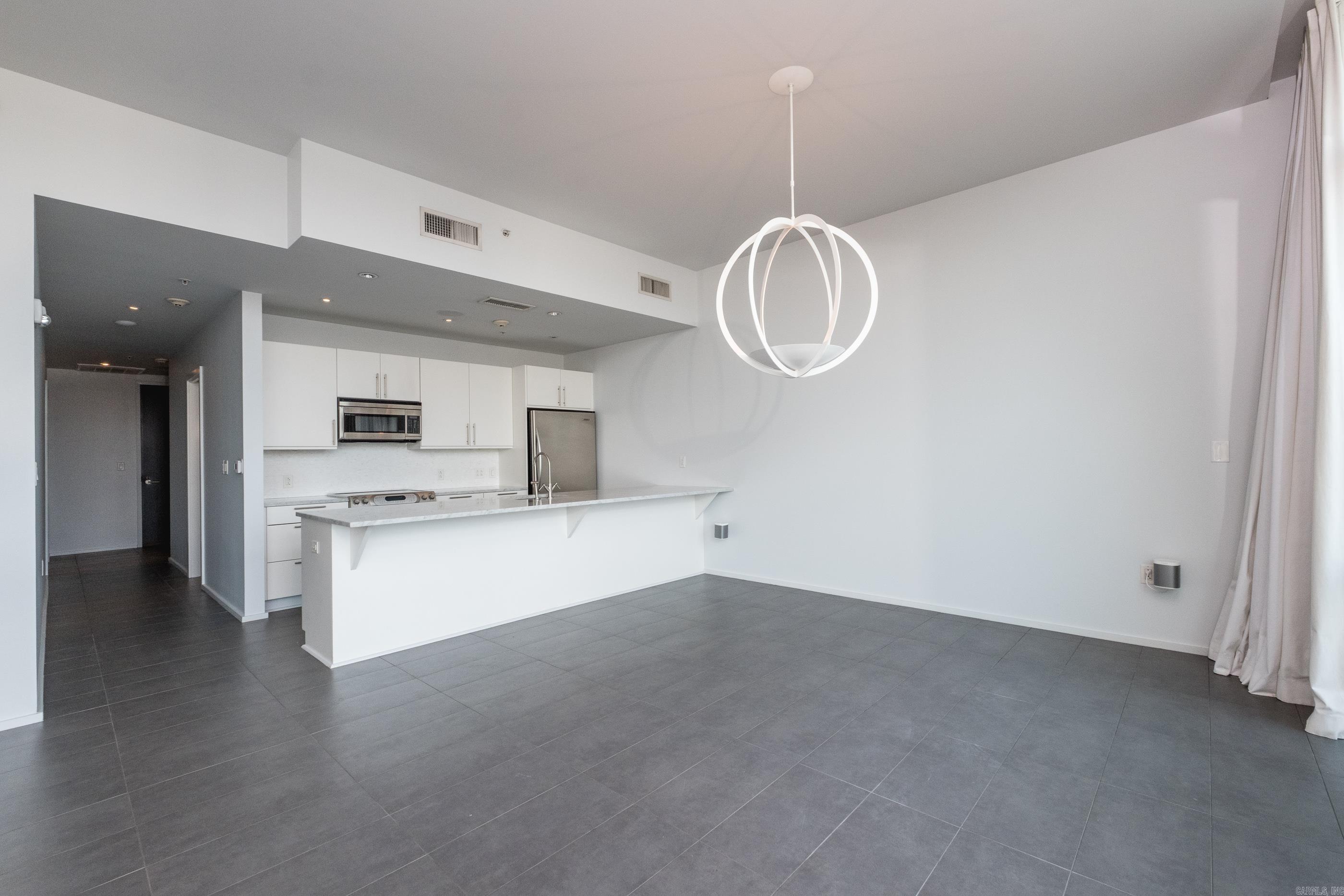 300 THIRD HPR - Residential