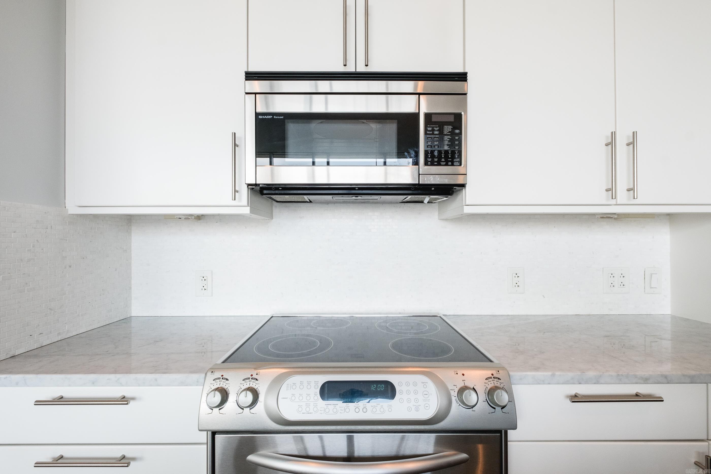 300 THIRD HPR - Residential