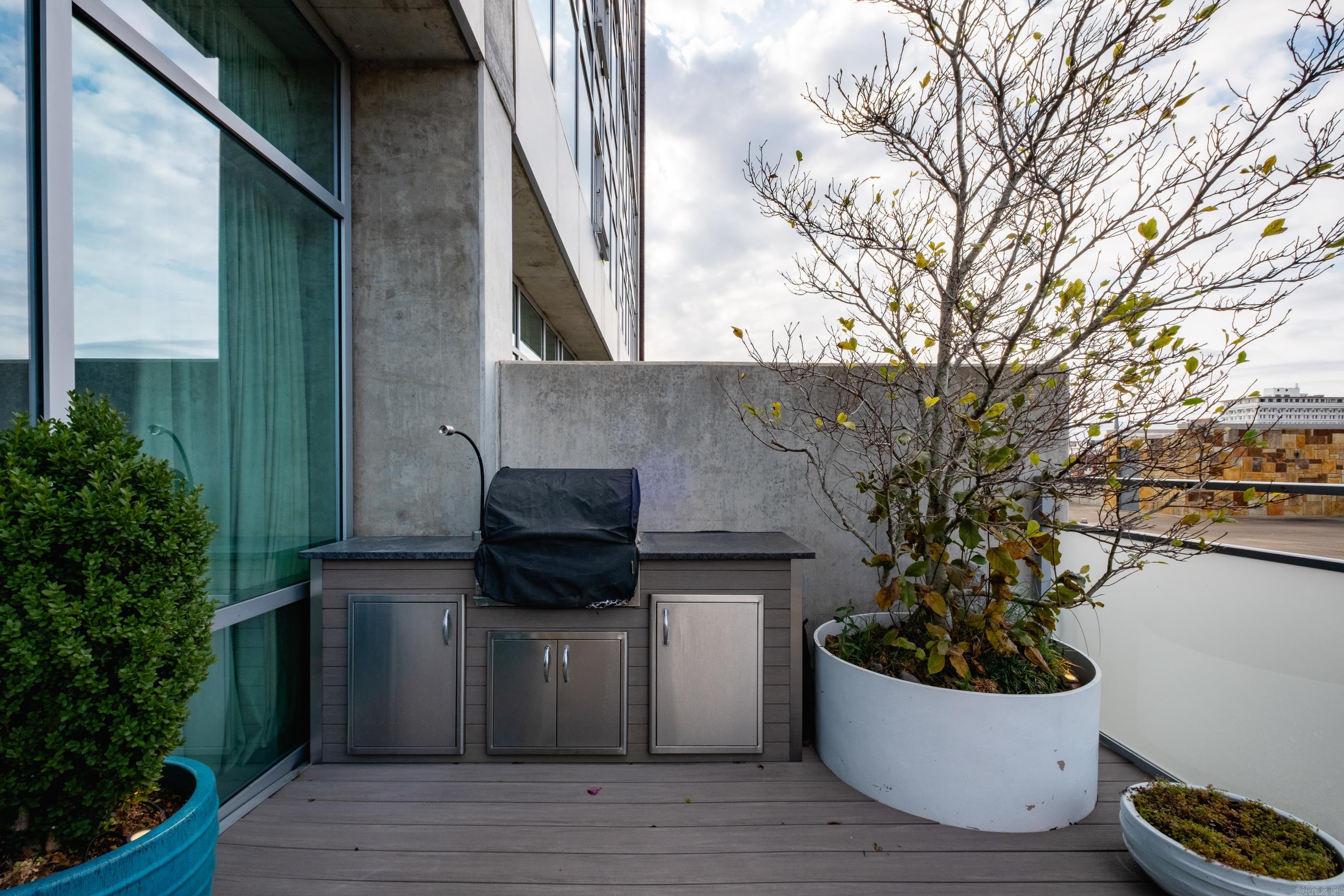 300 THIRD HPR - Residential