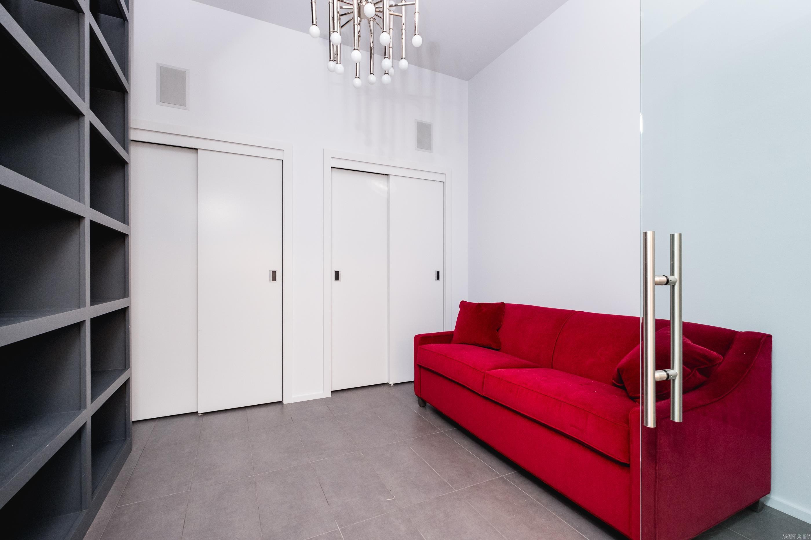 300 THIRD HPR - Residential