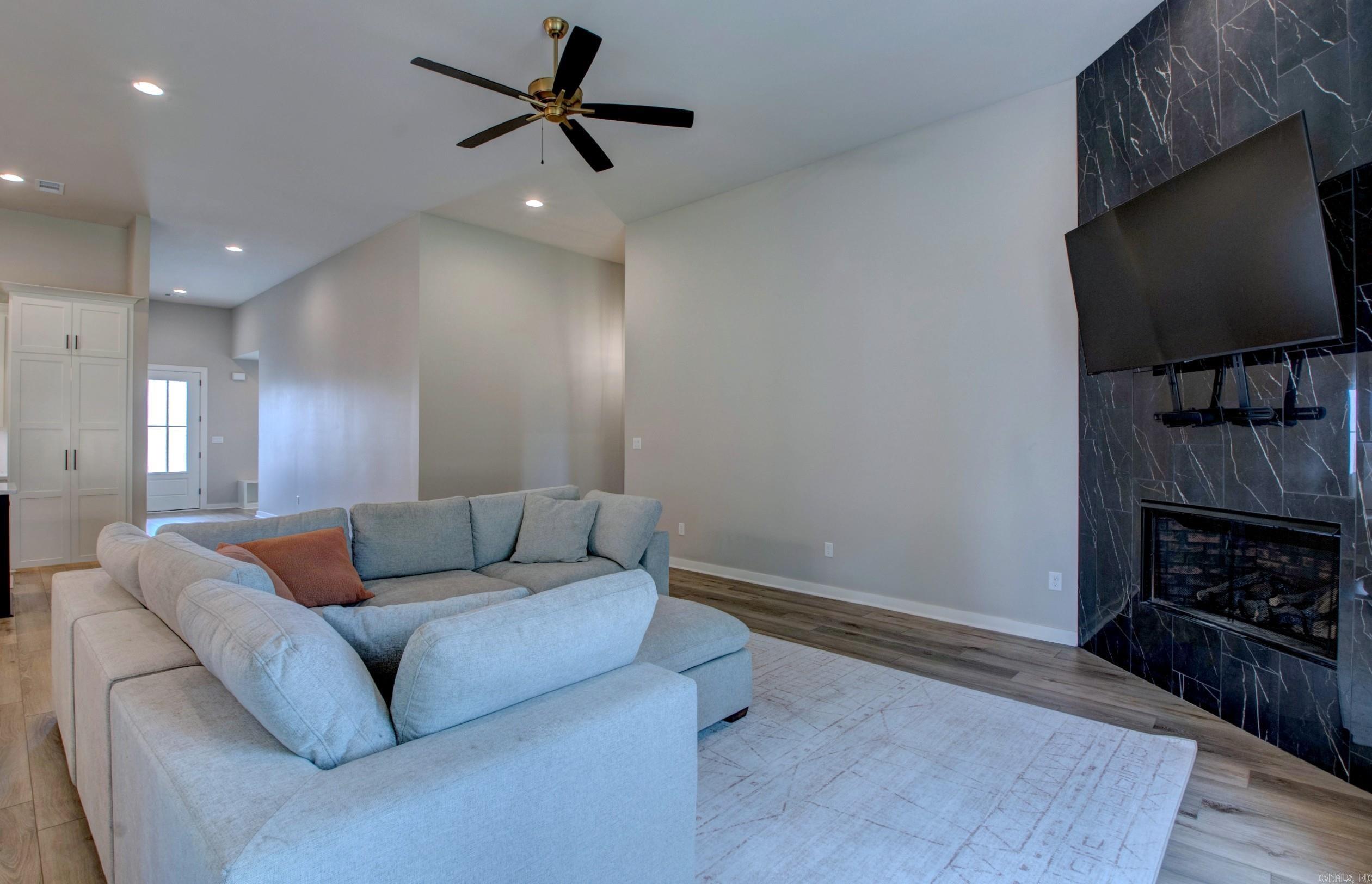 CORAL RIDGE - Residential