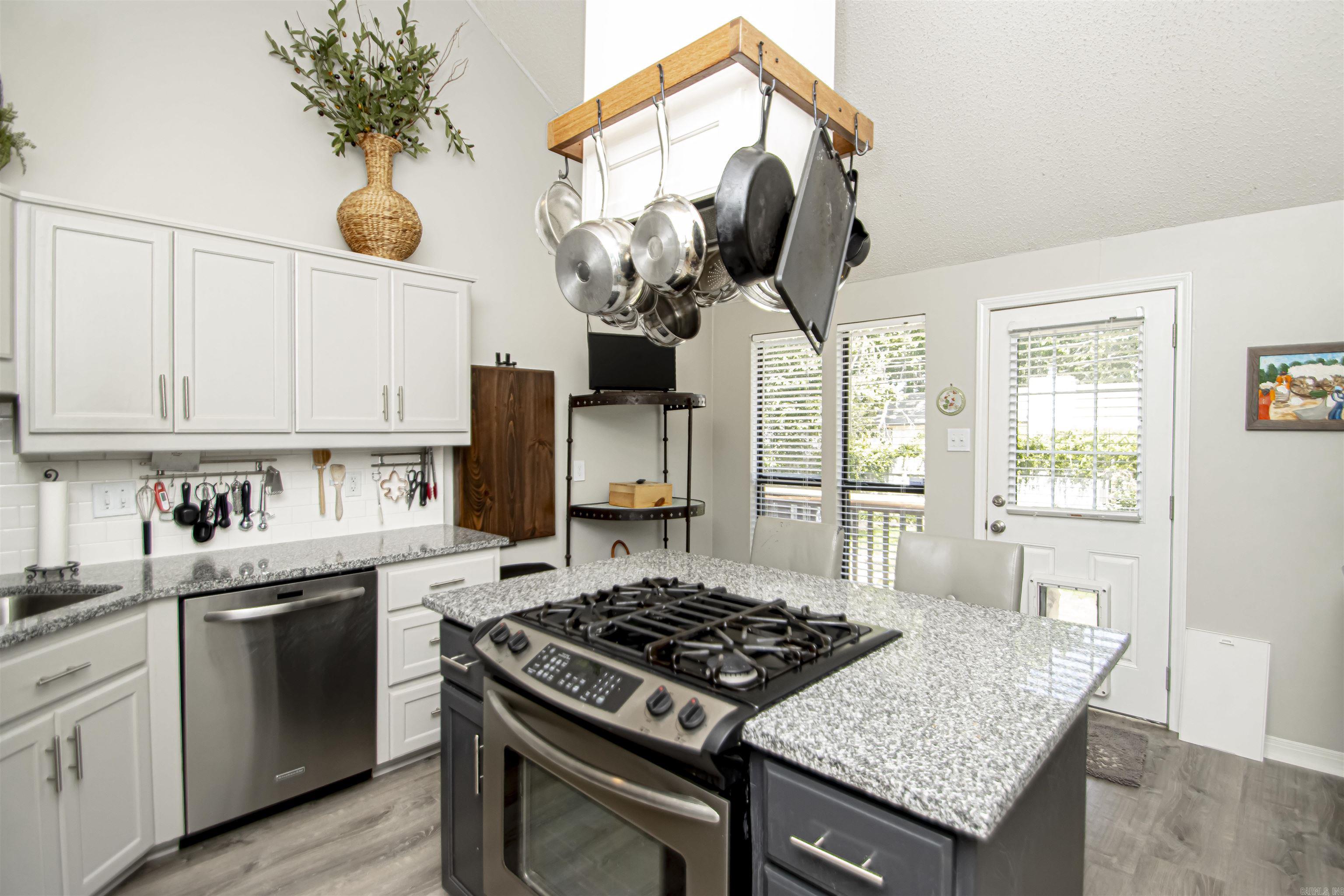 SUMMIT RIDGE ADDN - Residential