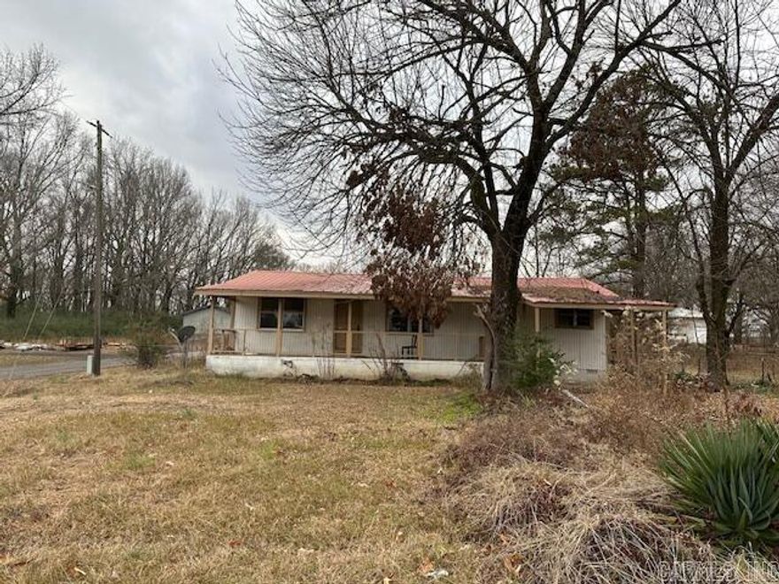 Are you looking for a project? Call me today to look at this 3 bedroom 1 bath home. Covered front & back porch, fenced back yard sitting on approx. .21 acres. With a little TLC this can be a great home or investment property. ****This home is being SOLD AS IS WHERE IS**** Utilities are NOT on ~ it will be the buyers responsibility to have utilities turned on for any inspections.