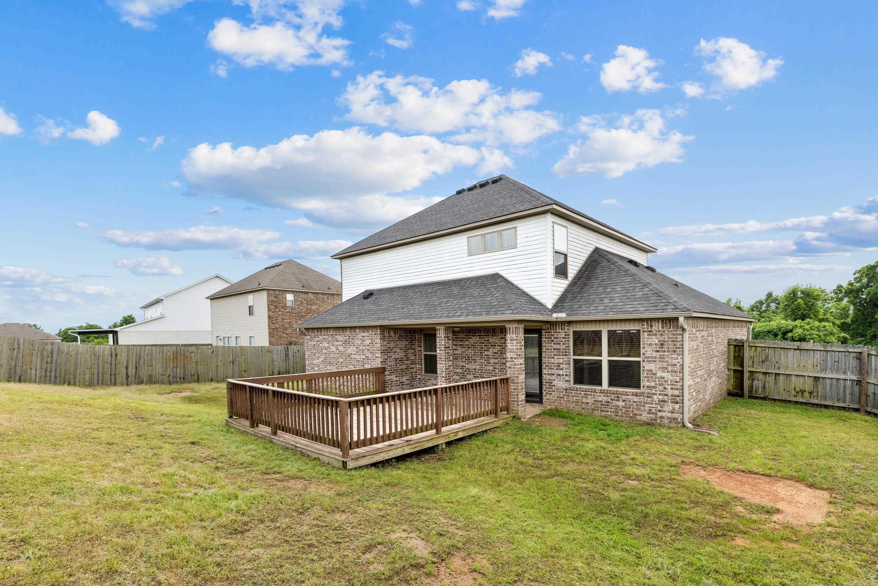 EMERALD MOUNTAIN - Residential