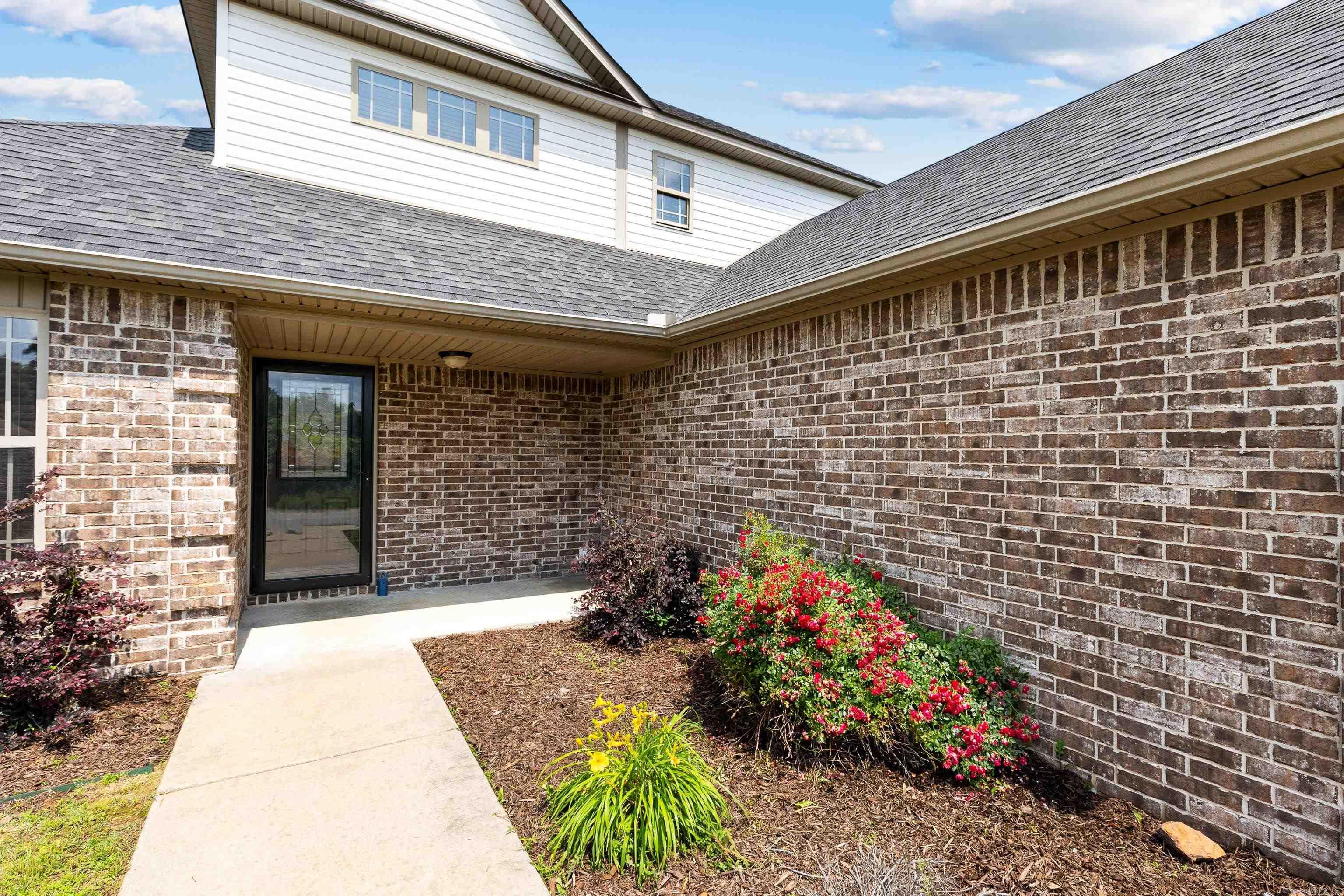 EMERALD MOUNTAIN - Residential