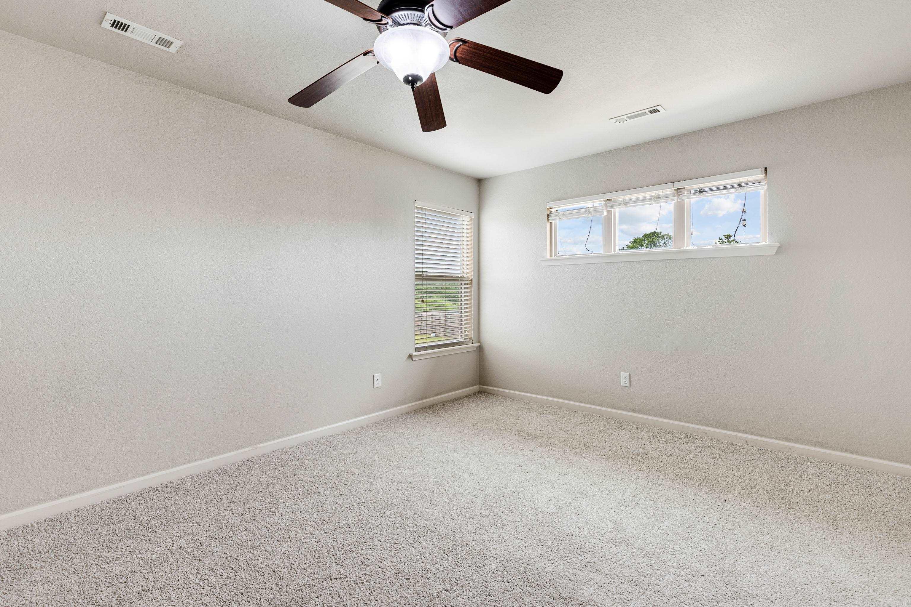 EMERALD MOUNTAIN - Residential