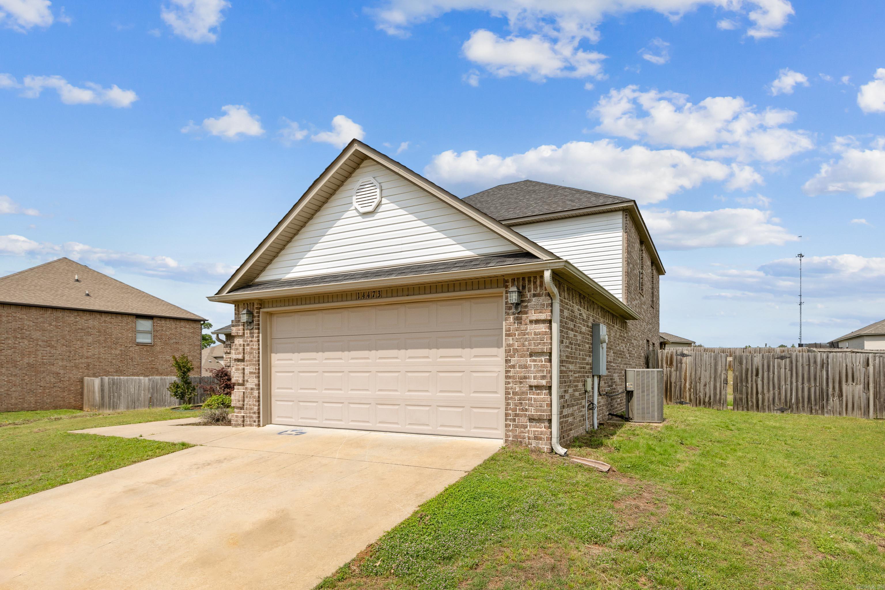 EMERALD MOUNTAIN - Residential