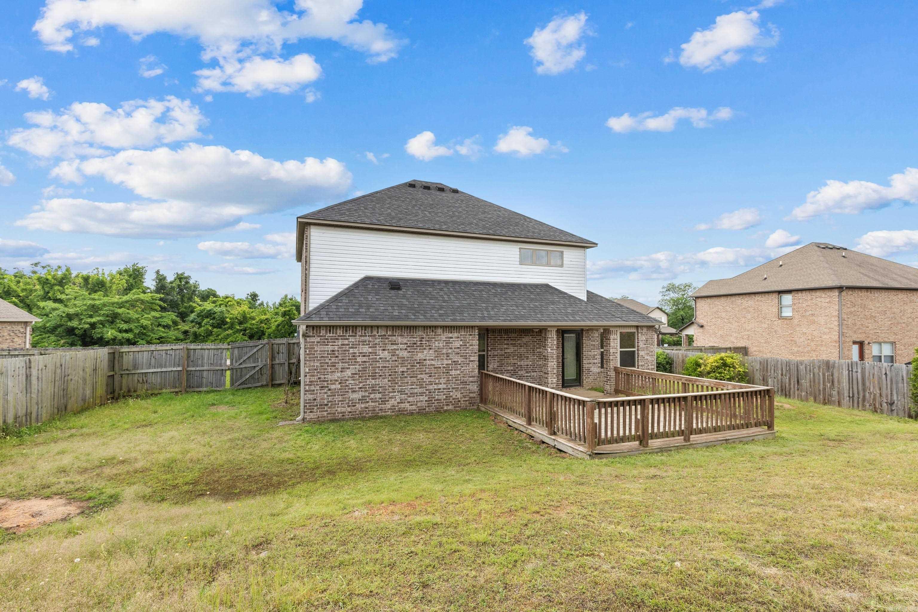 EMERALD MOUNTAIN - Residential