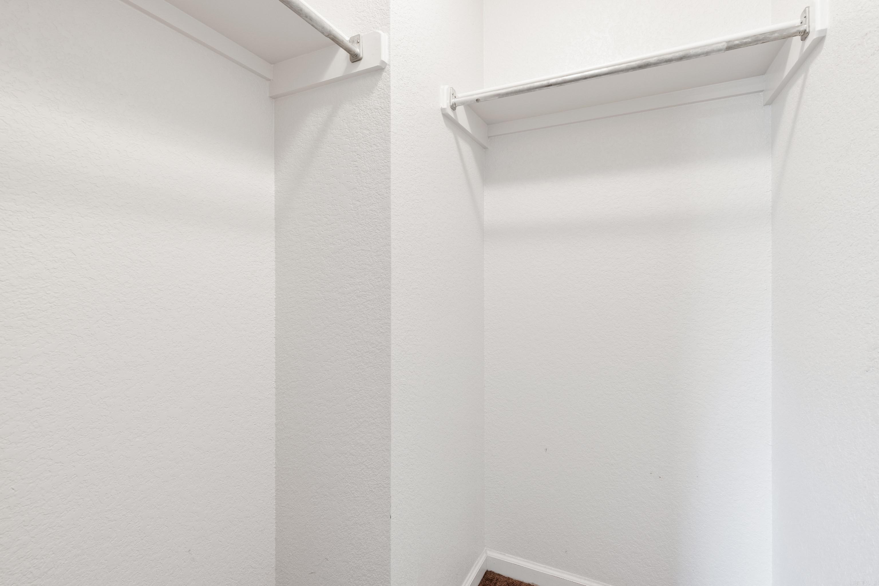 EMERALD MOUNTAIN - Residential