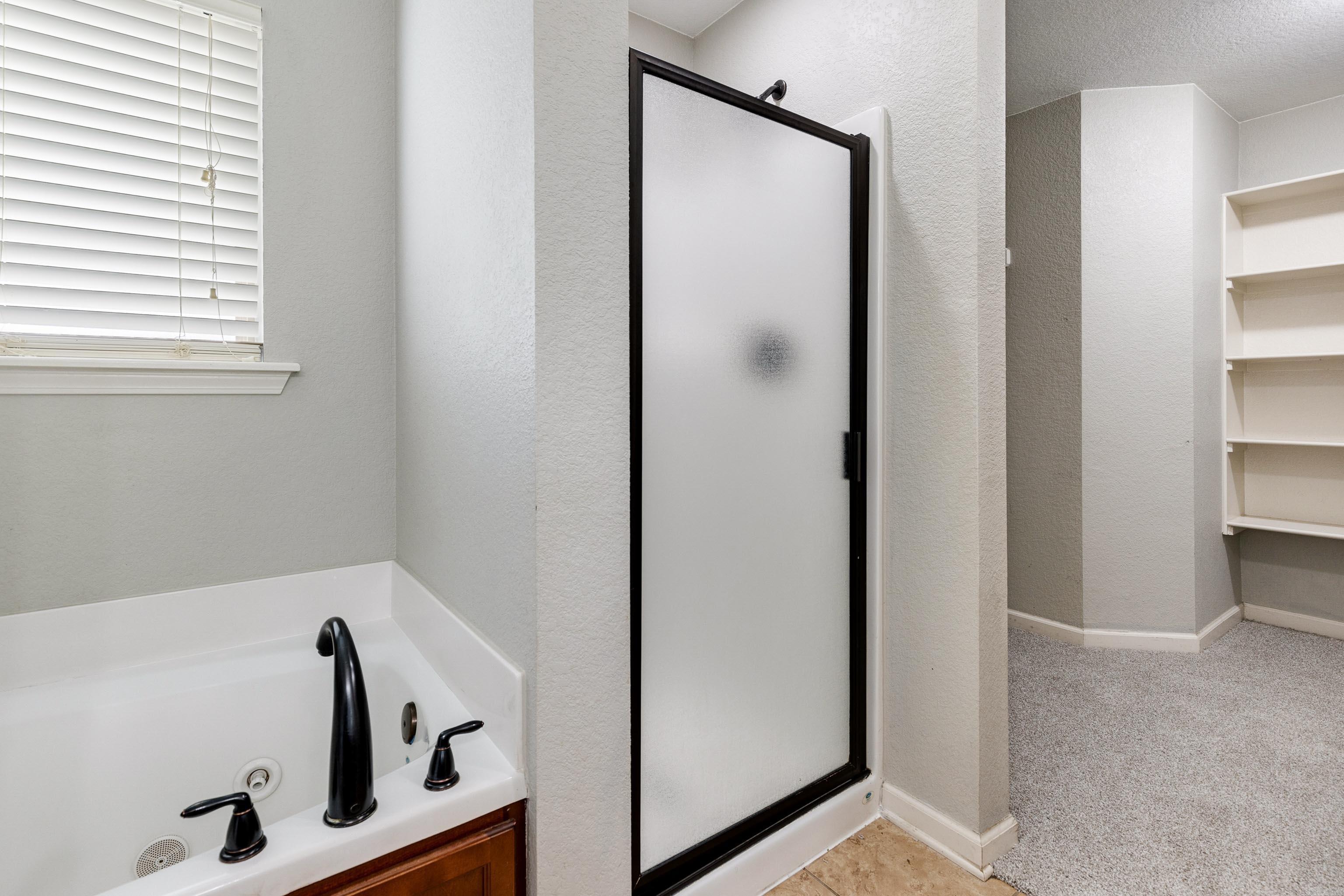 EMERALD MOUNTAIN - Residential