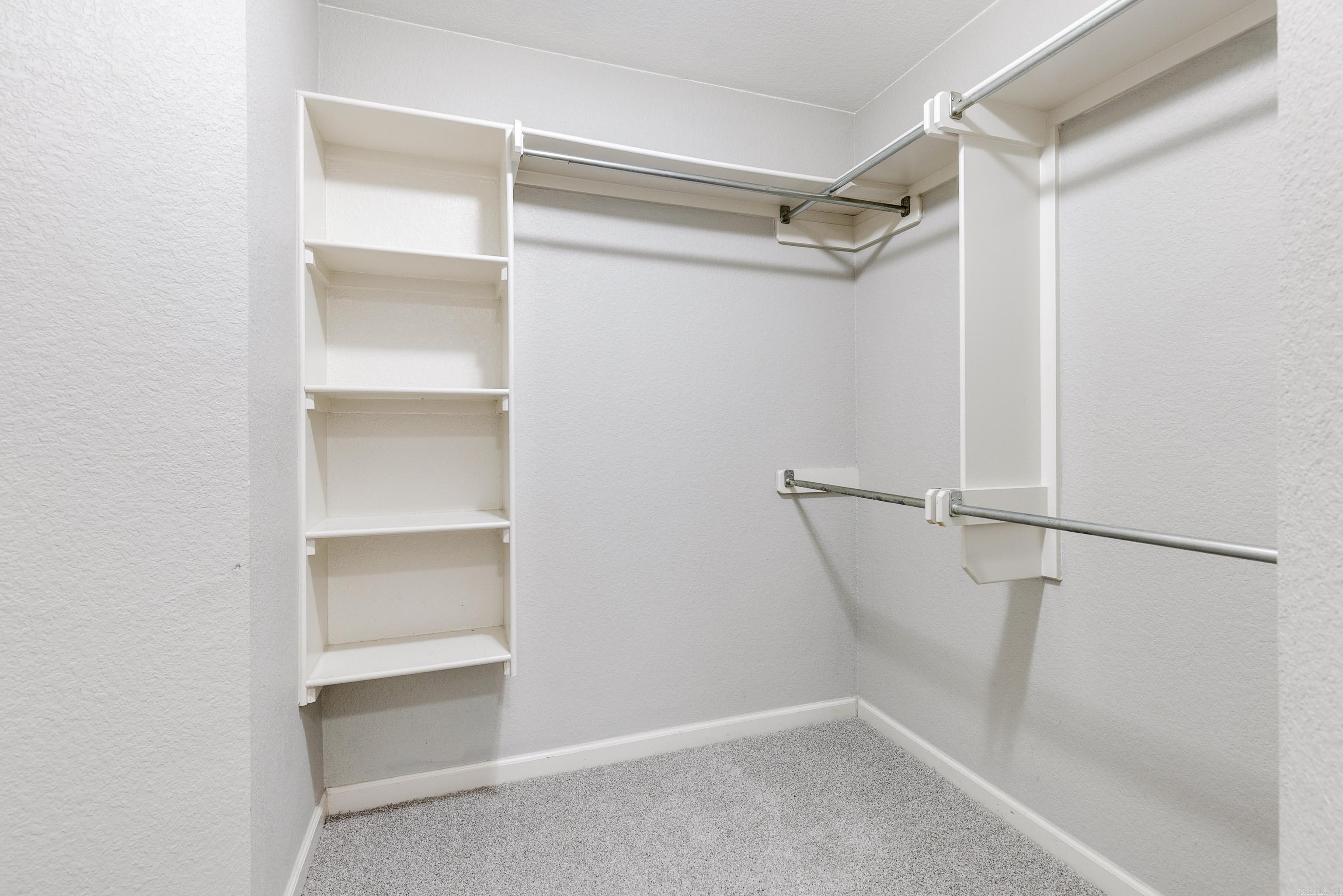 EMERALD MOUNTAIN - Residential