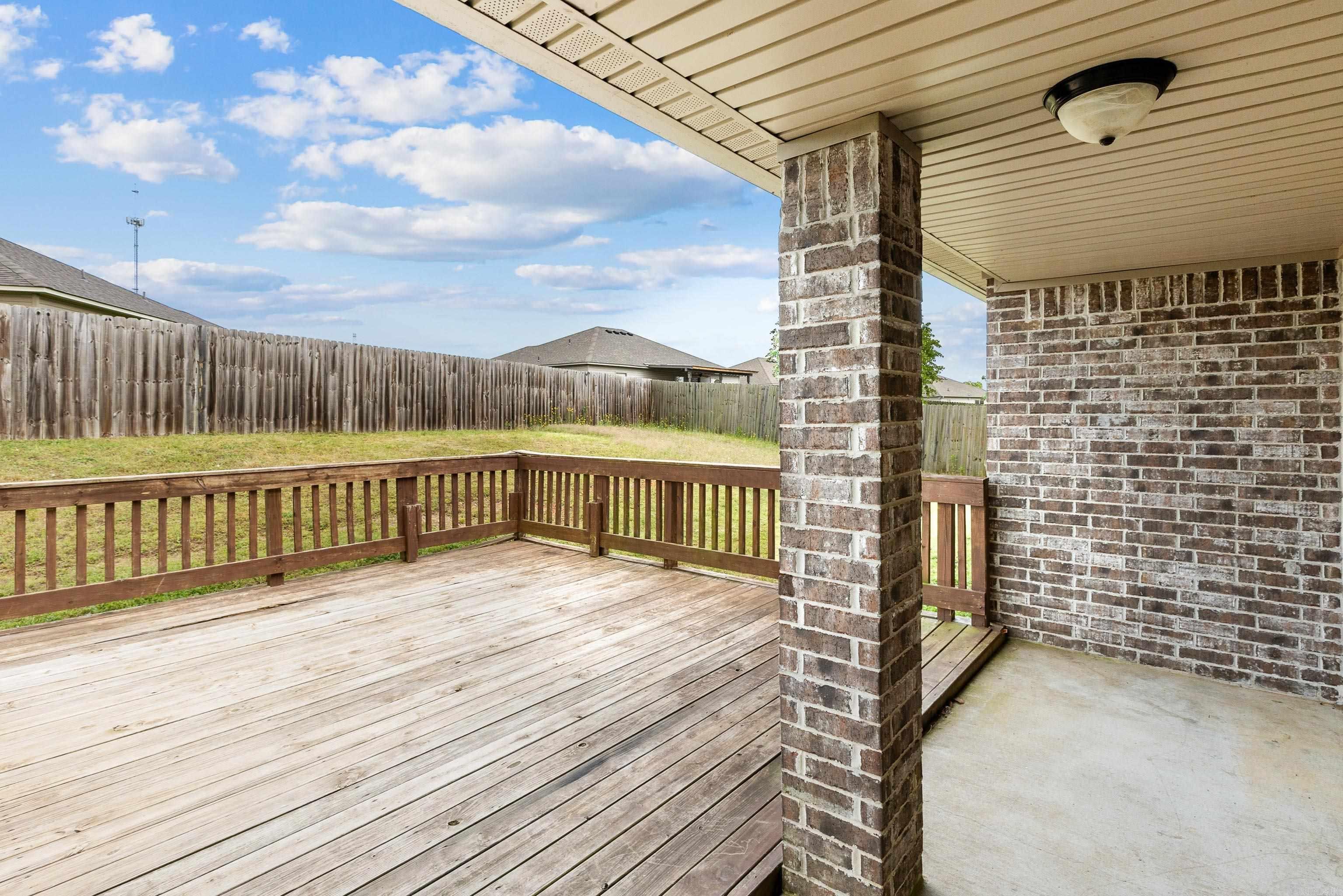 EMERALD MOUNTAIN - Residential