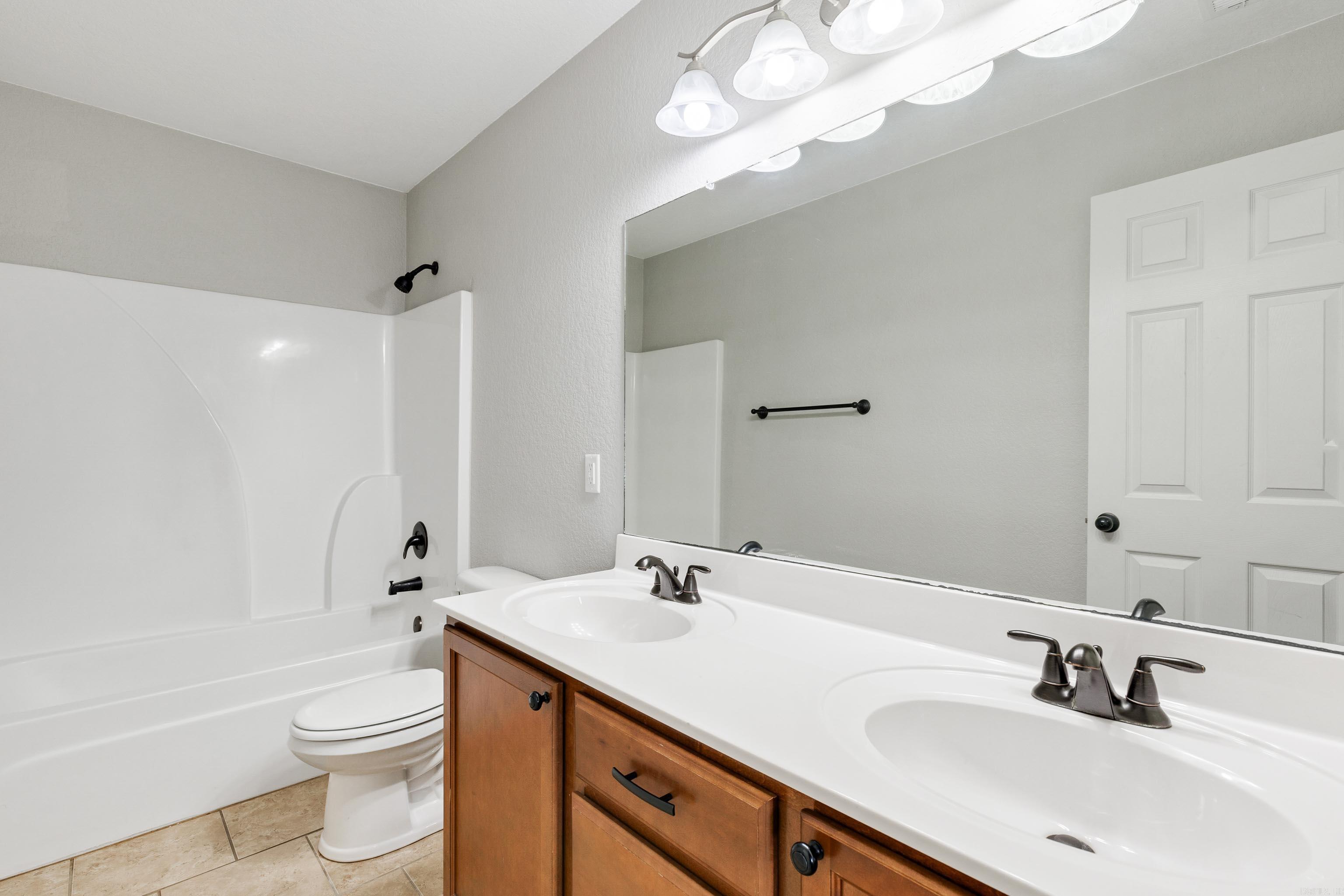 EMERALD MOUNTAIN - Residential