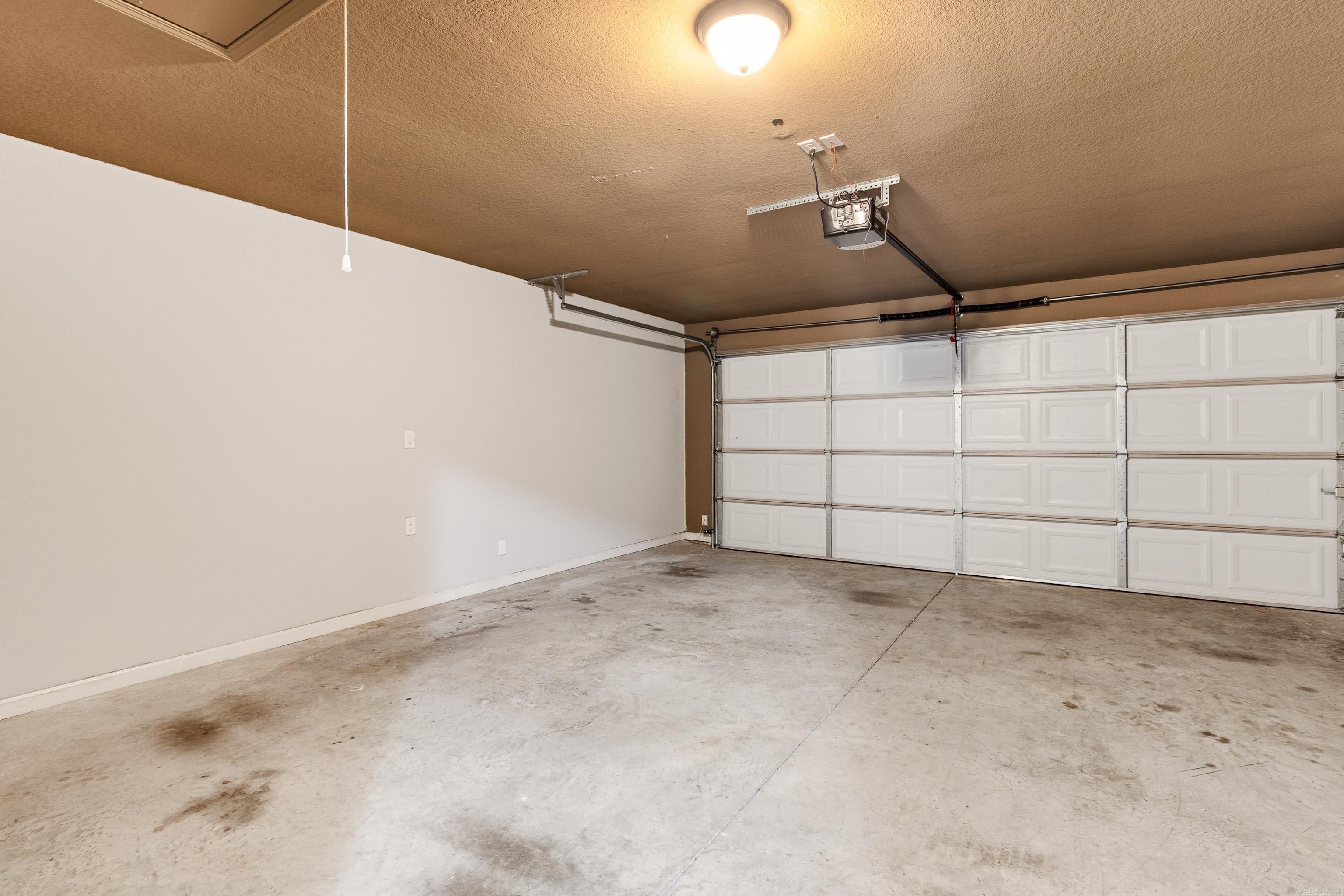 EMERALD MOUNTAIN - Residential