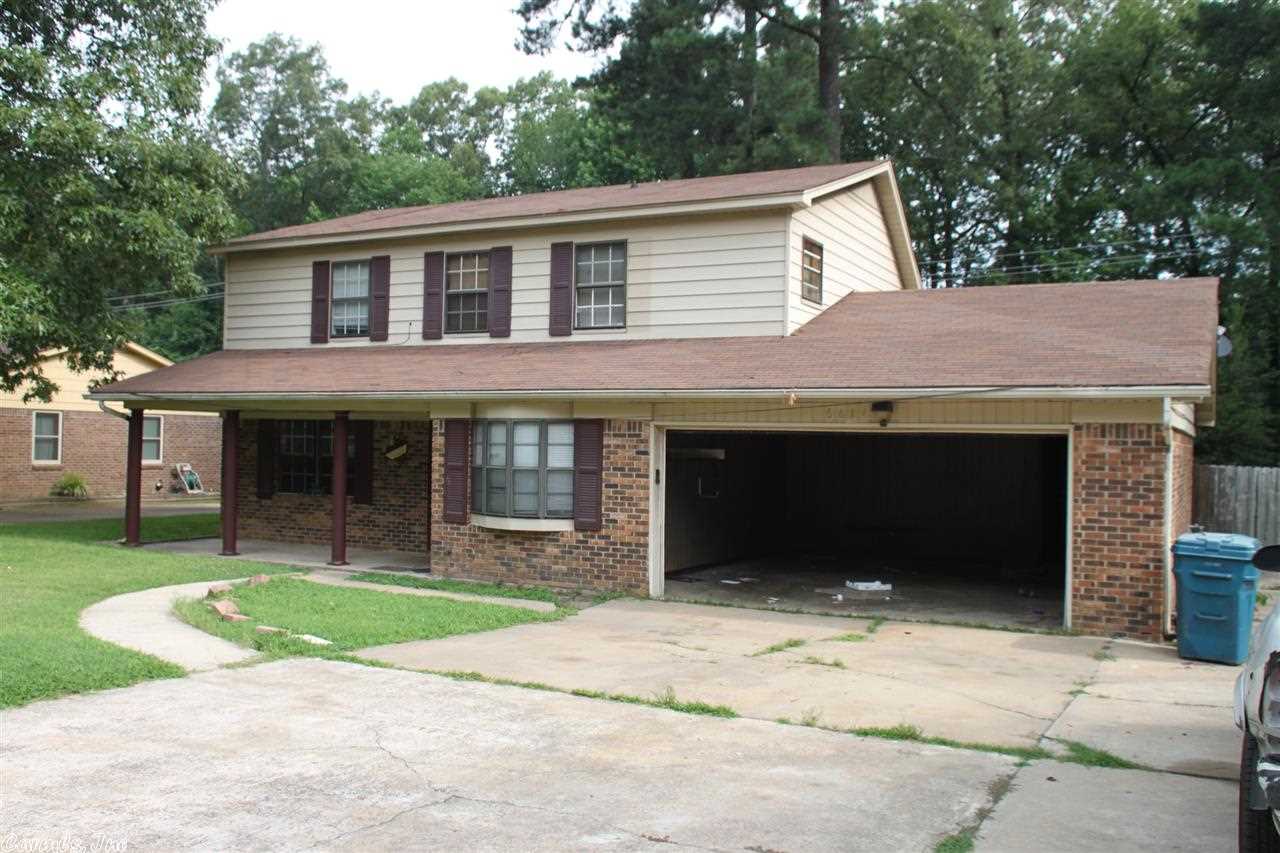 No Disclosure - To Be Sold "AS IS" - Buyer to be responsible for turning on utilities for inspection, put this in other conditions on contract. Pre-Qual or Proof of Funds must accompany offer, no digital signatures on offers. Earnest Money $1,000.00. FULL AGENT CONTACT on all cover sheets w/offers. Property has a Supra Lock Box. Any agent buying for own use must disclosure. AGENTS, please see Agent Remarks