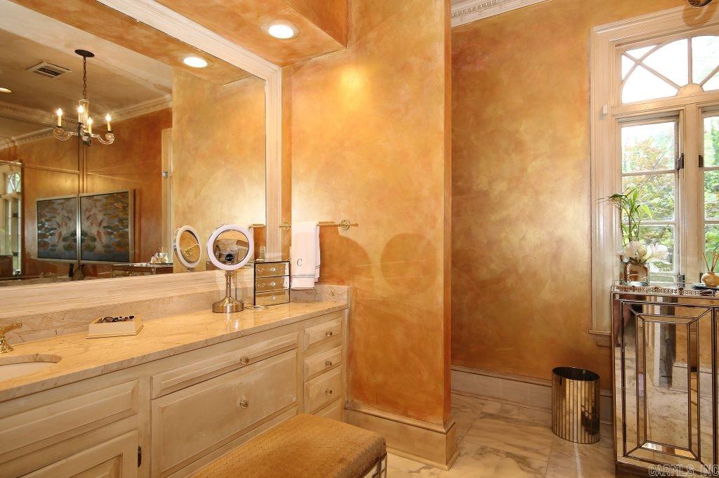 HICKORY HILLS - Residential