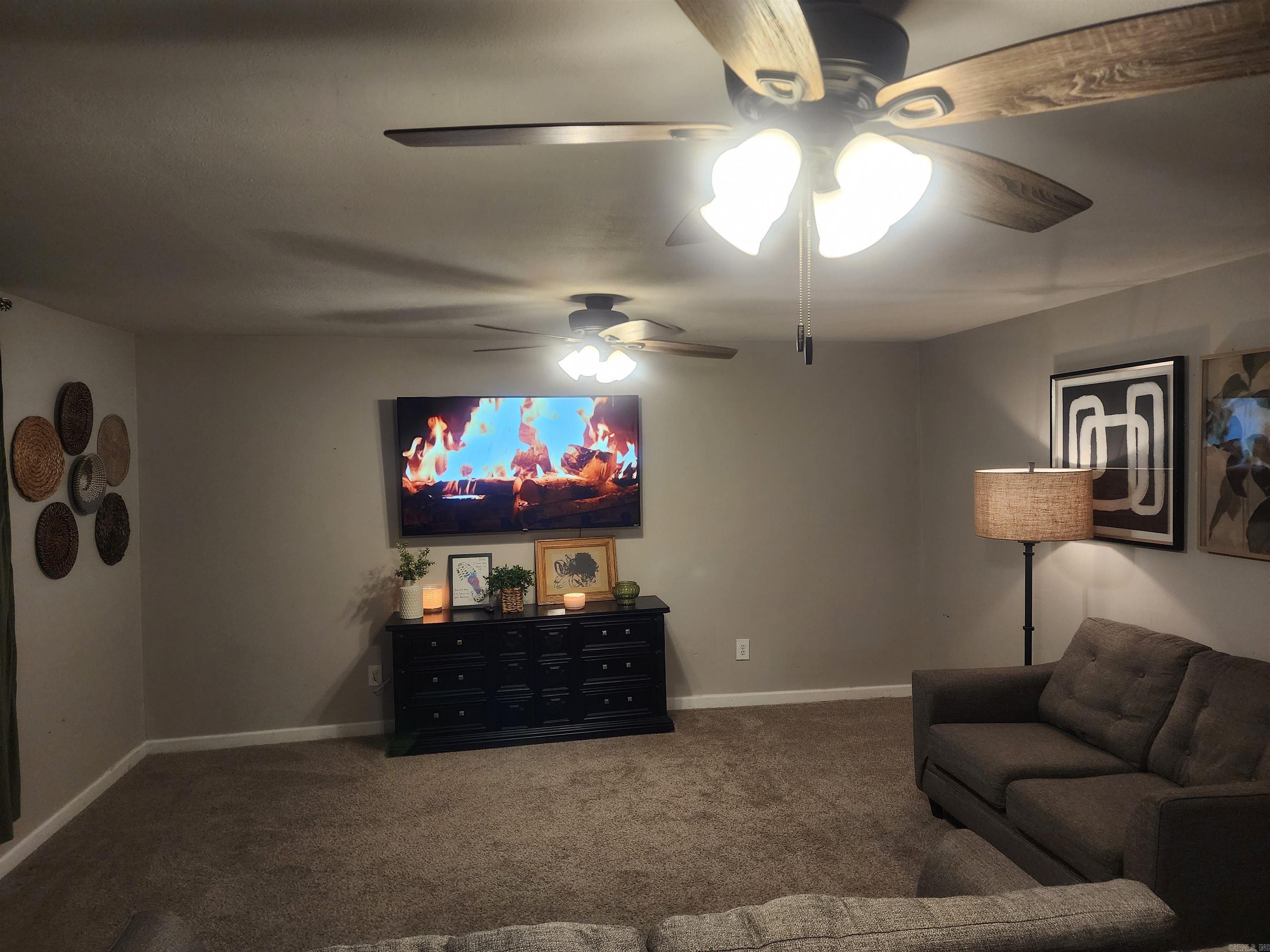 OAK MEADOWS ESTATE - Residential