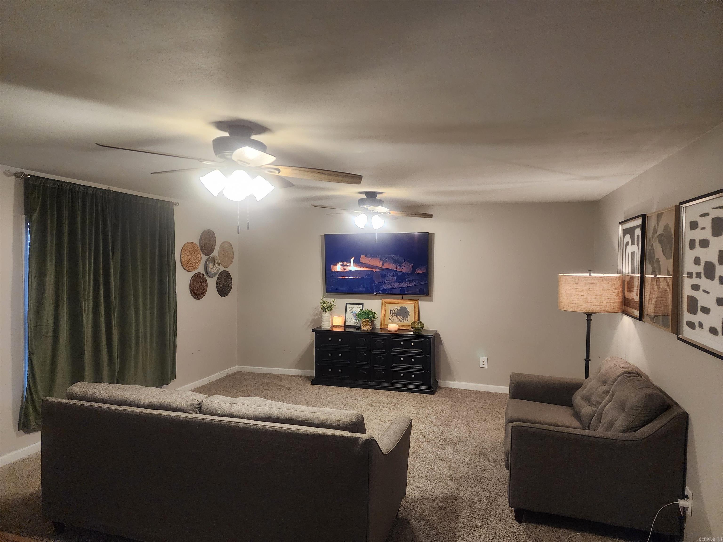 OAK MEADOWS ESTATE - Residential