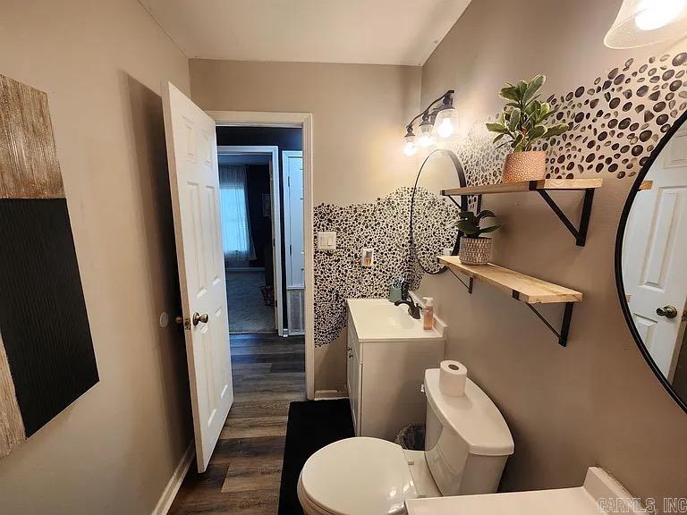 OAK MEADOWS ESTATE - Residential