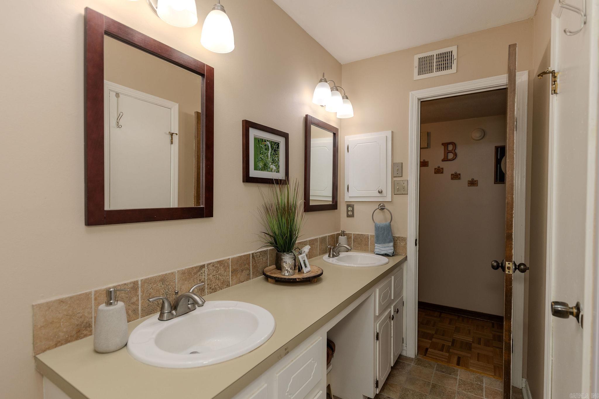 OTTER CREEK COMMUNITY - Residential