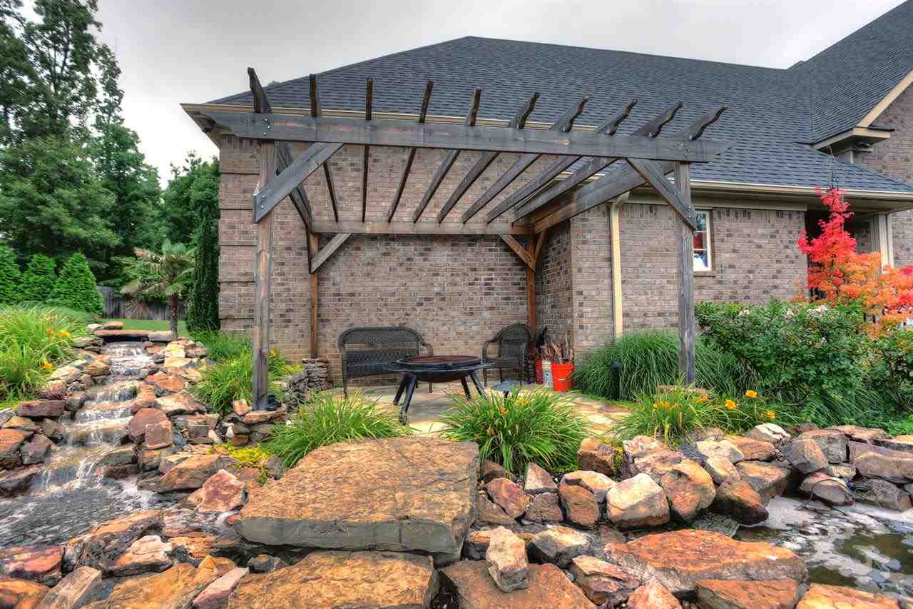 ESTATES OF RIVER VIEW - Residential