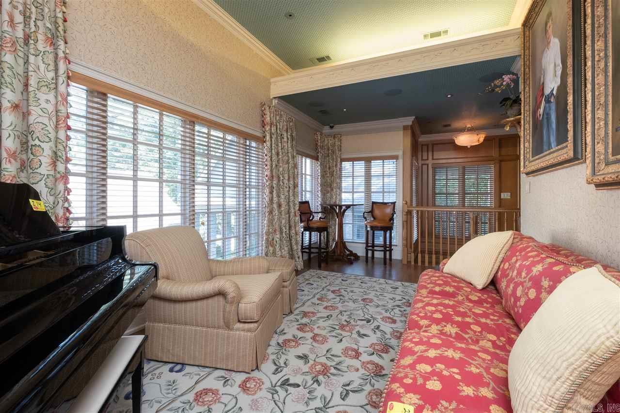 HICKORY HILLS - Residential