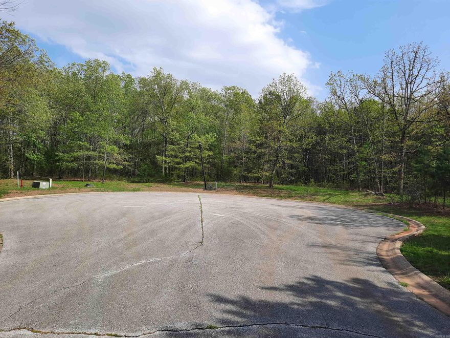Looking for a private country feel, with convenience and location of town, take a look.  Located in a beautiful well maintained area, lovely view of the mountains, located on cul-de-sac, with UNDER GROUND UTILITIES, prefect for your dream home, you have to see this to appreciate.