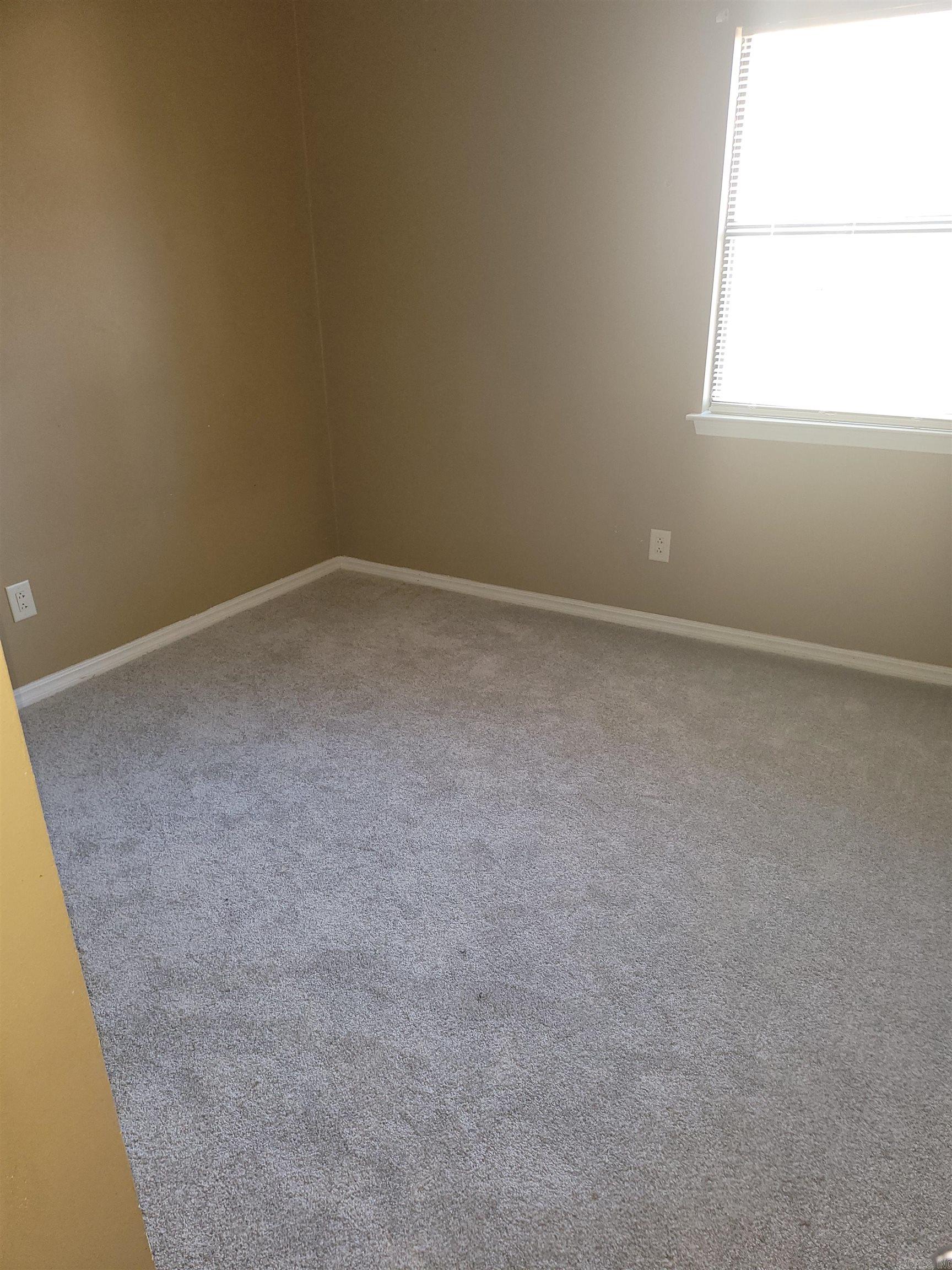 ROLLING OAKS ADDN - Residential Lease