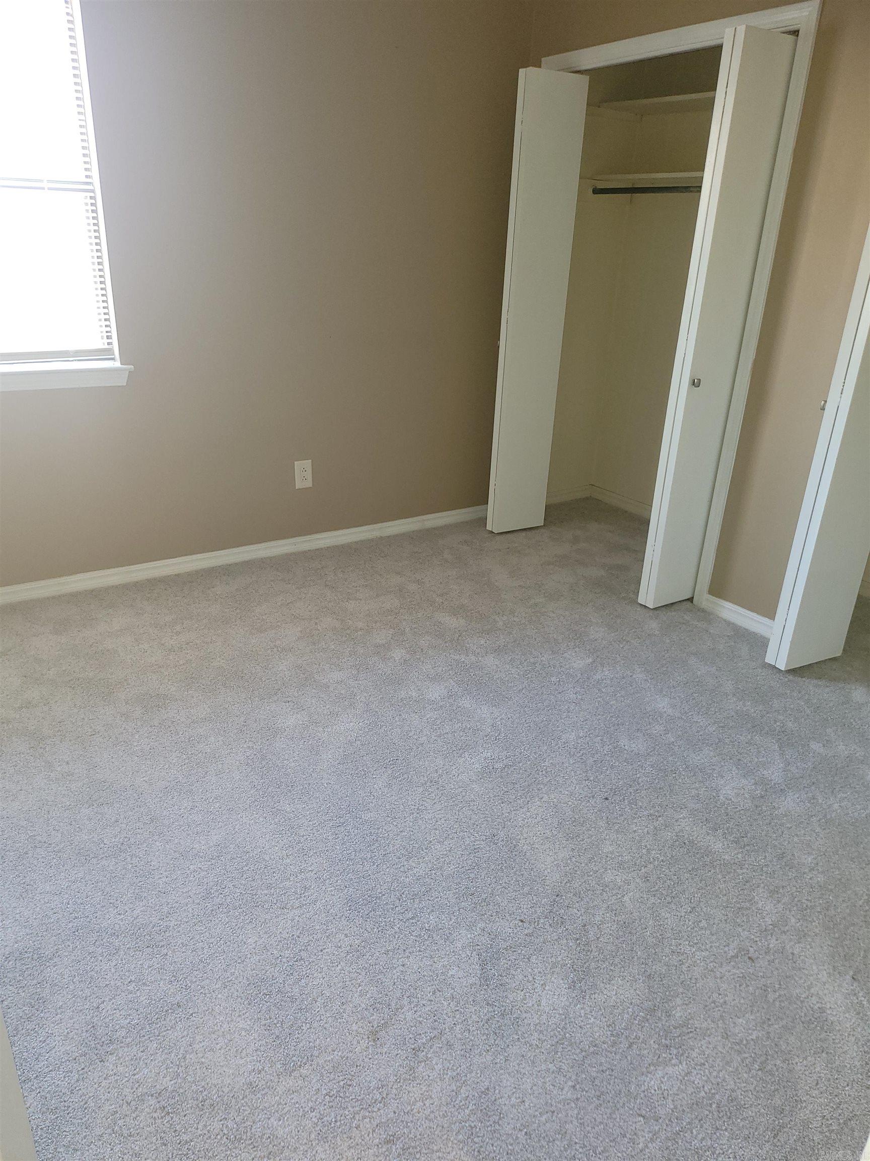 ROLLING OAKS ADDN - Residential Lease